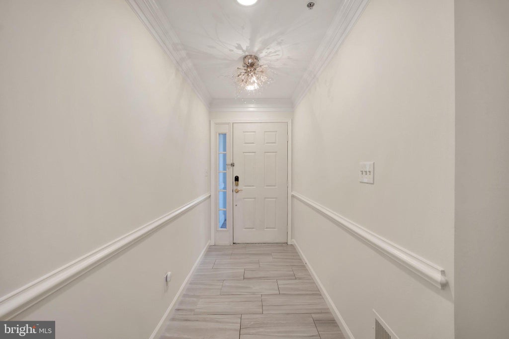 Photo of 401 Oak Knoll Terrace, ROCKVILLE, MD 20850 (MLS # MDMC2260980)