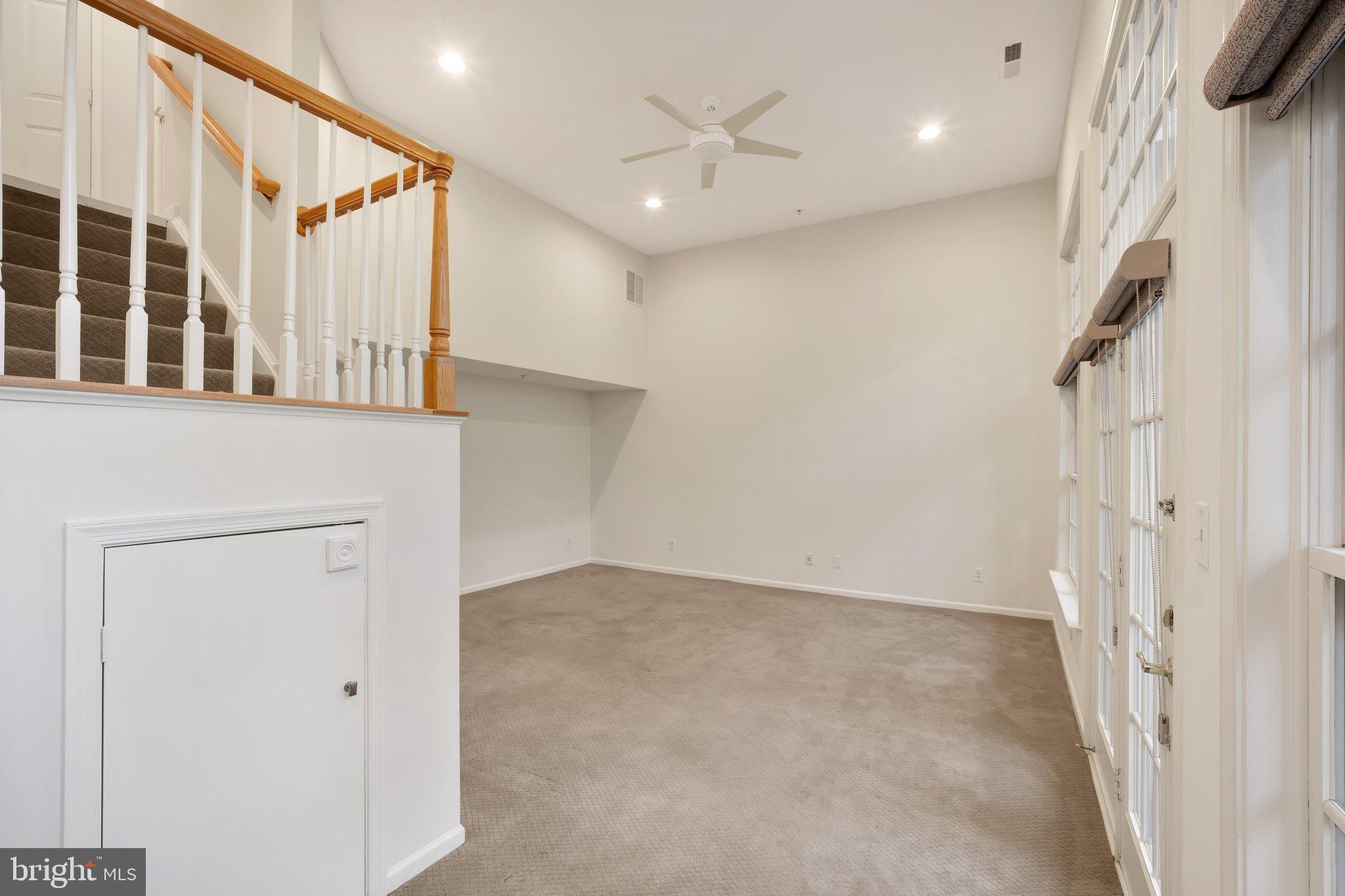 401 OAK KNOLL TERRACE