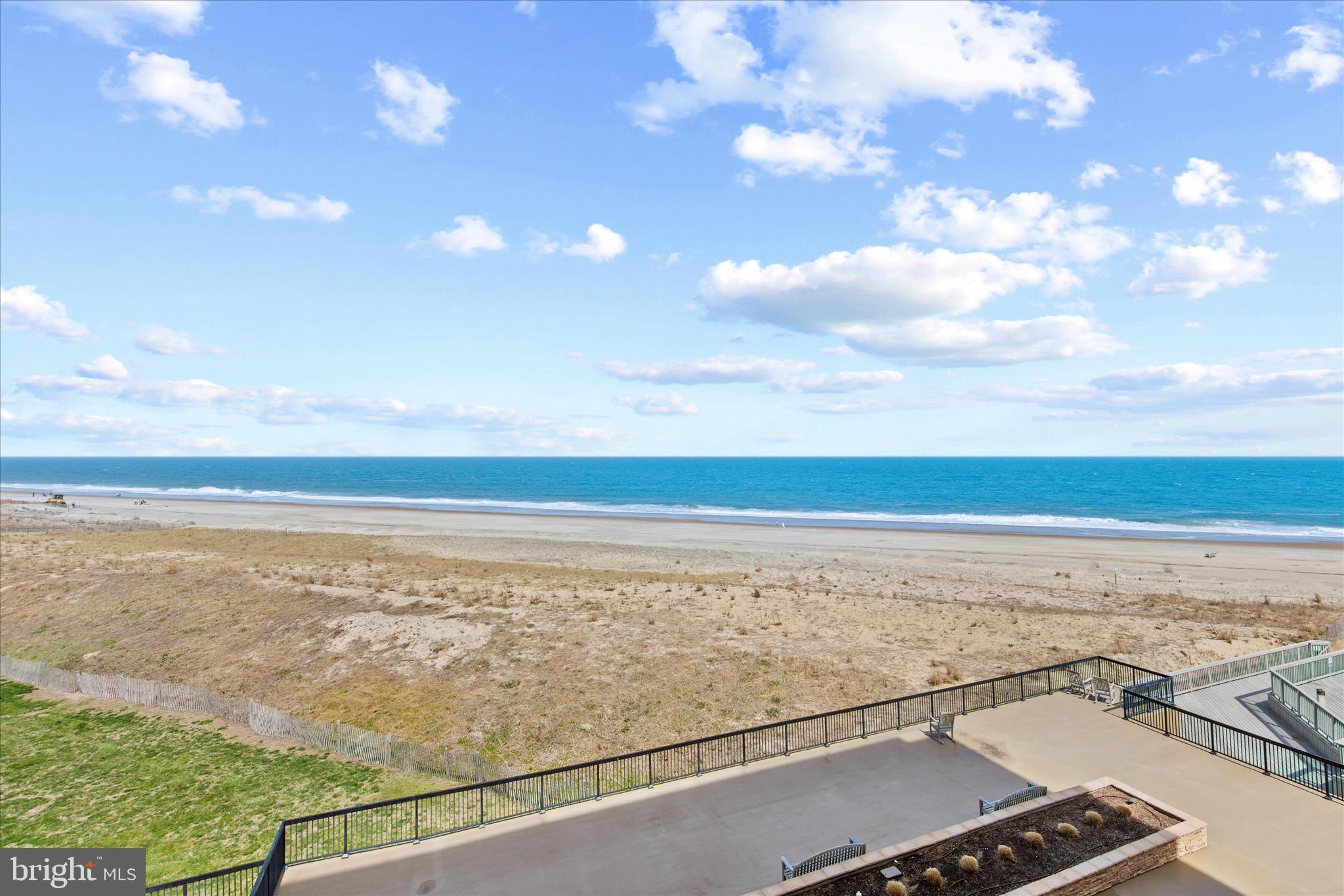 SEA COLONY EAST - Residential