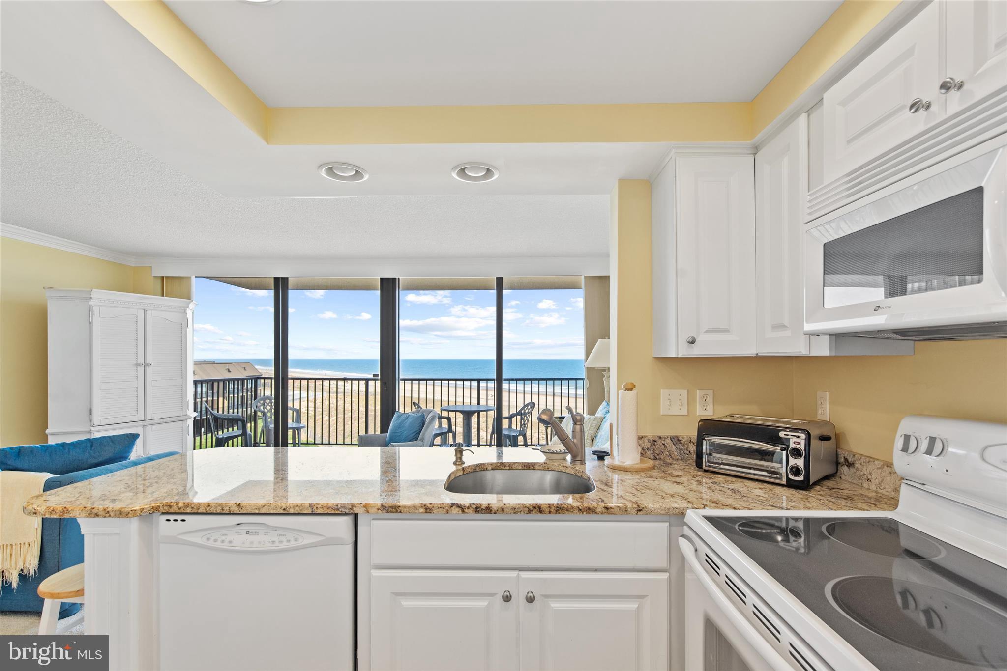 SEA COLONY EAST - Residential