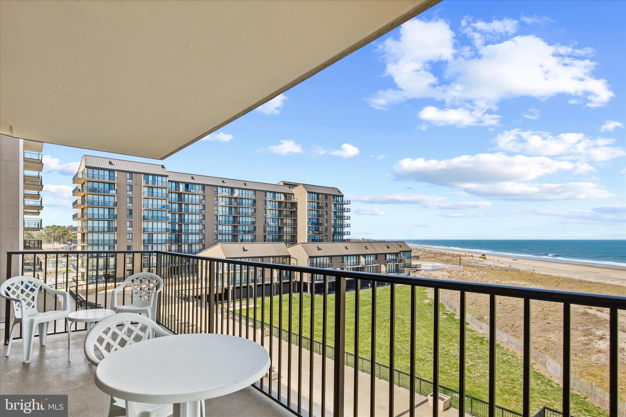 SEA COLONY EAST - Residential