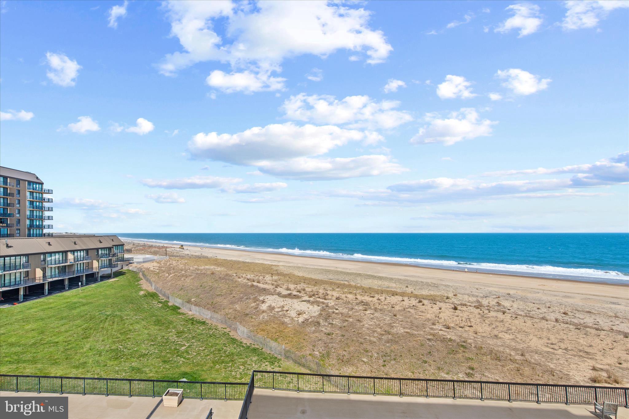 SEA COLONY EAST - Residential