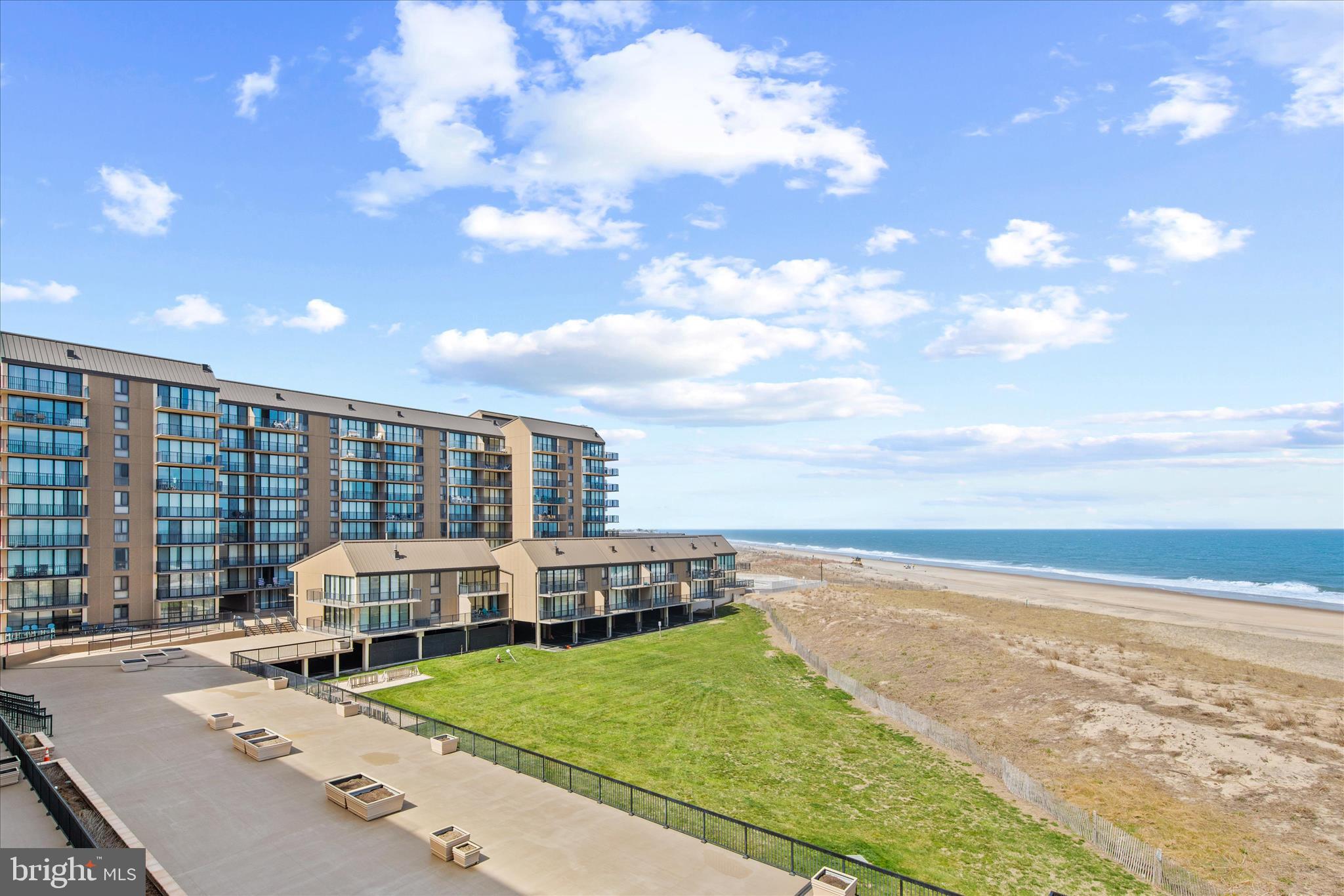 SEA COLONY EAST - Residential