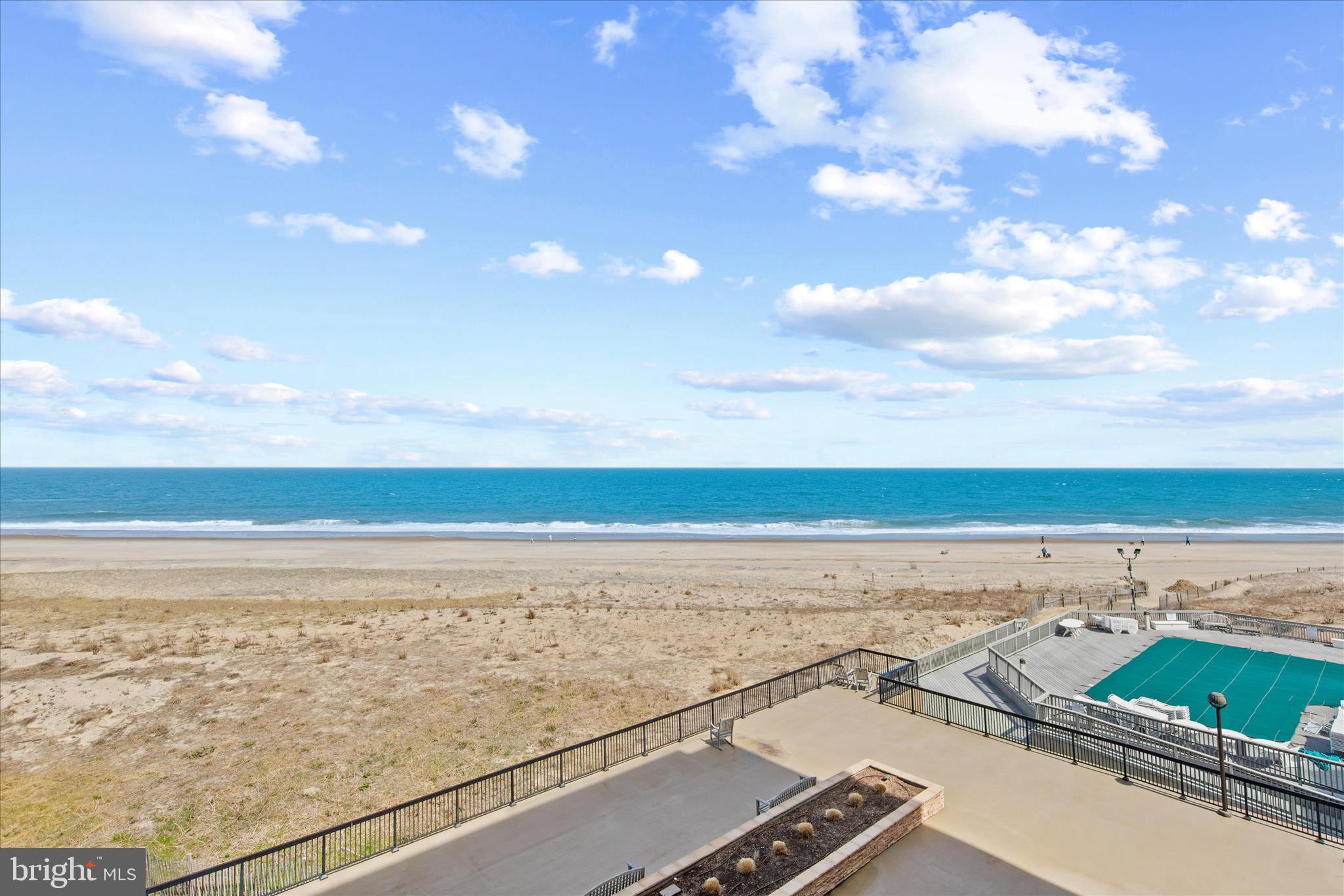 SEA COLONY EAST - Residential