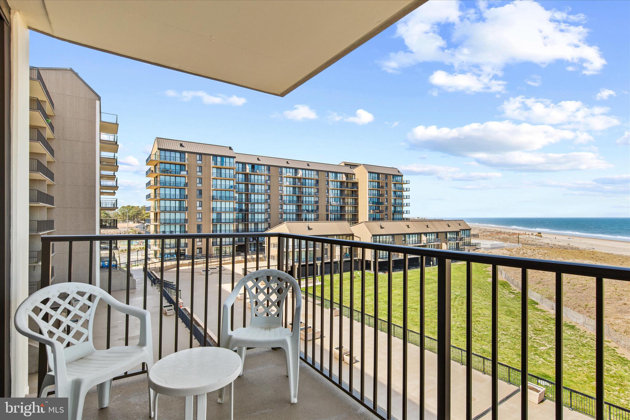 SEA COLONY EAST - Residential