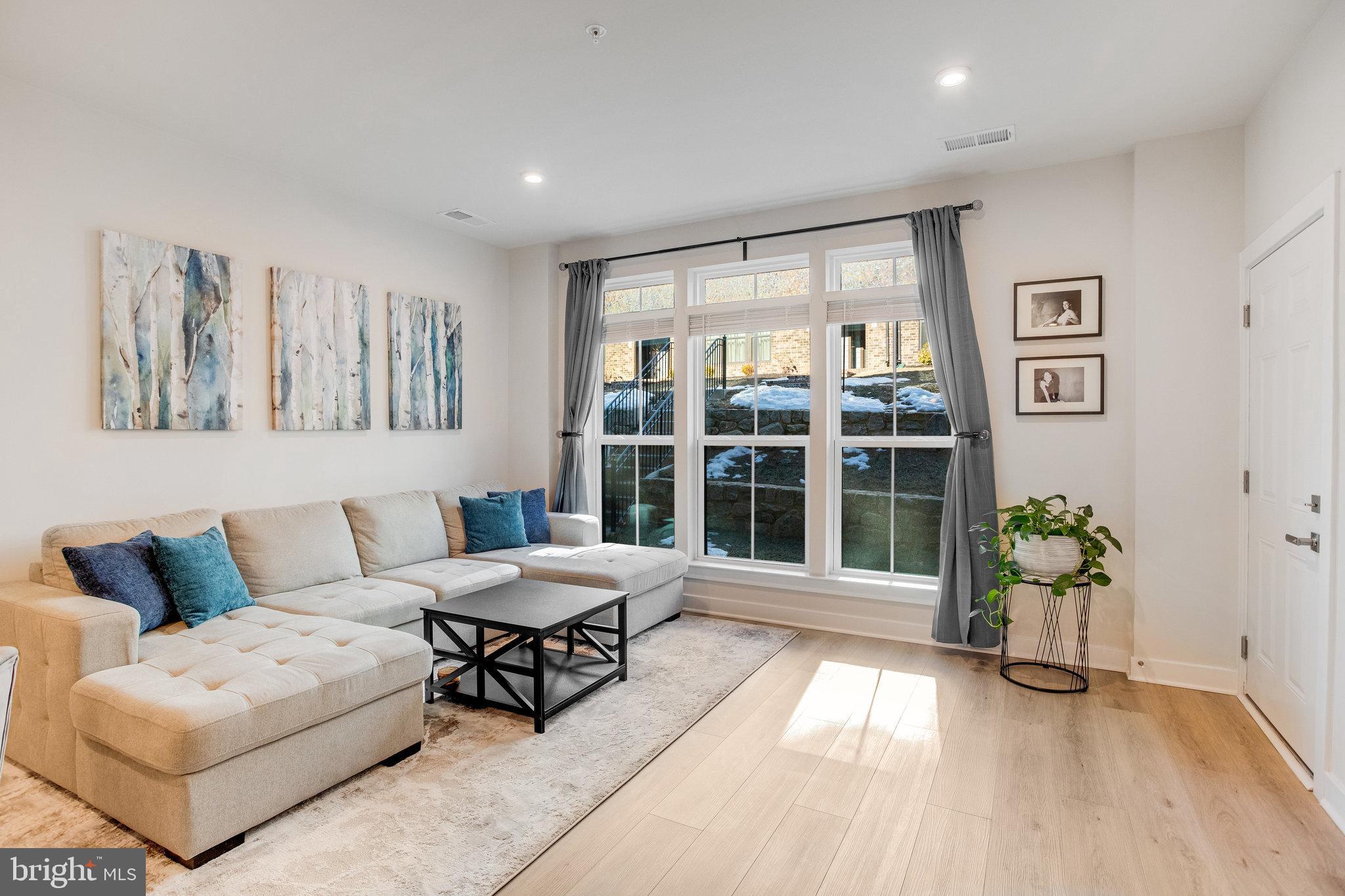 17440 SOUTHERN SHORES DRIVE