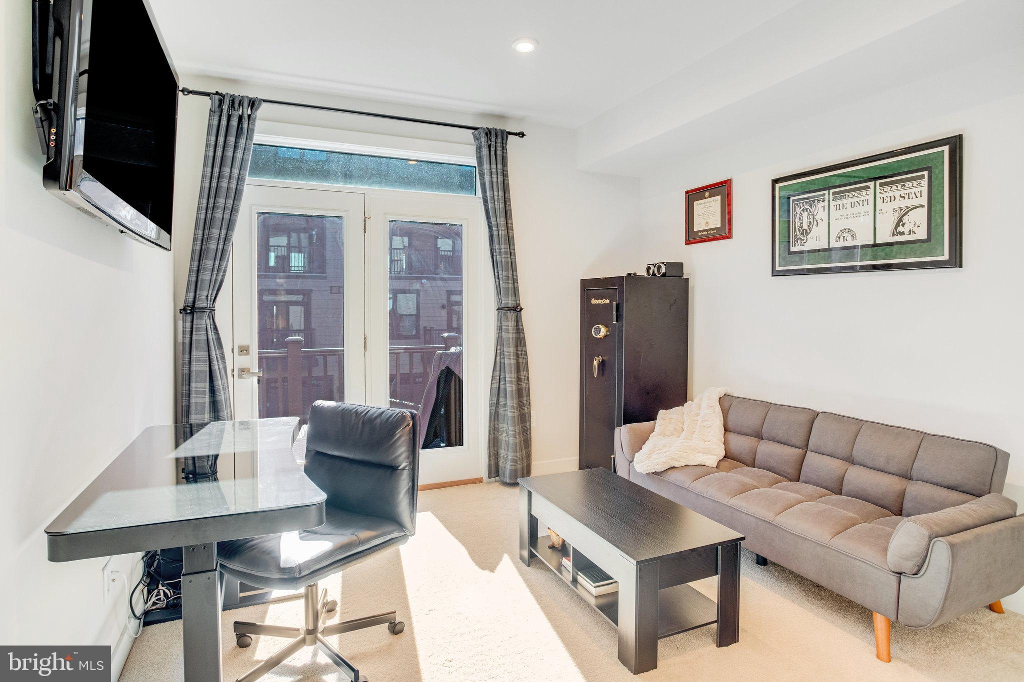 POTOMAC SHORES - Residential