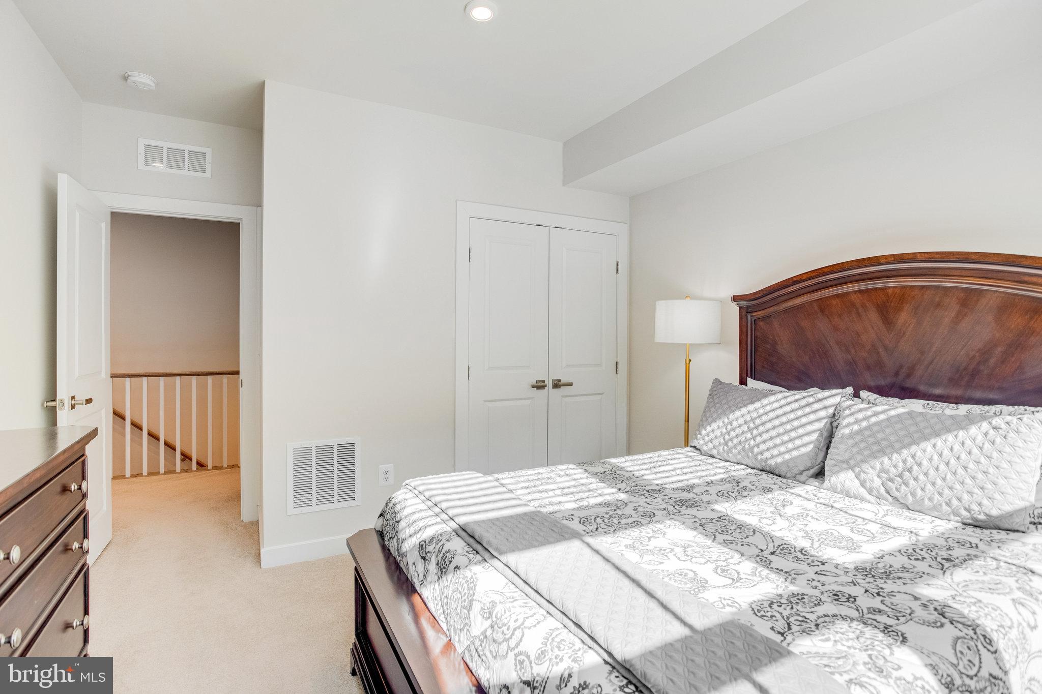 POTOMAC SHORES - Residential