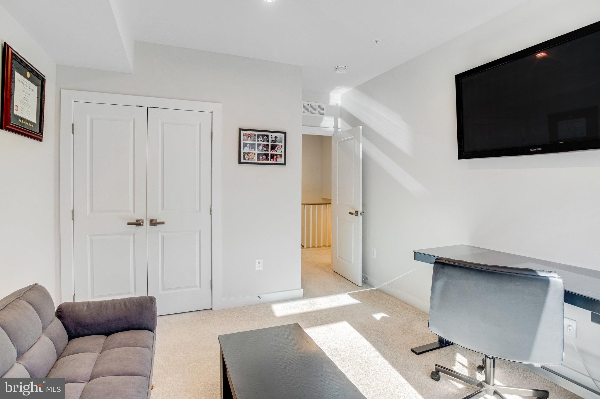 POTOMAC SHORES - Residential