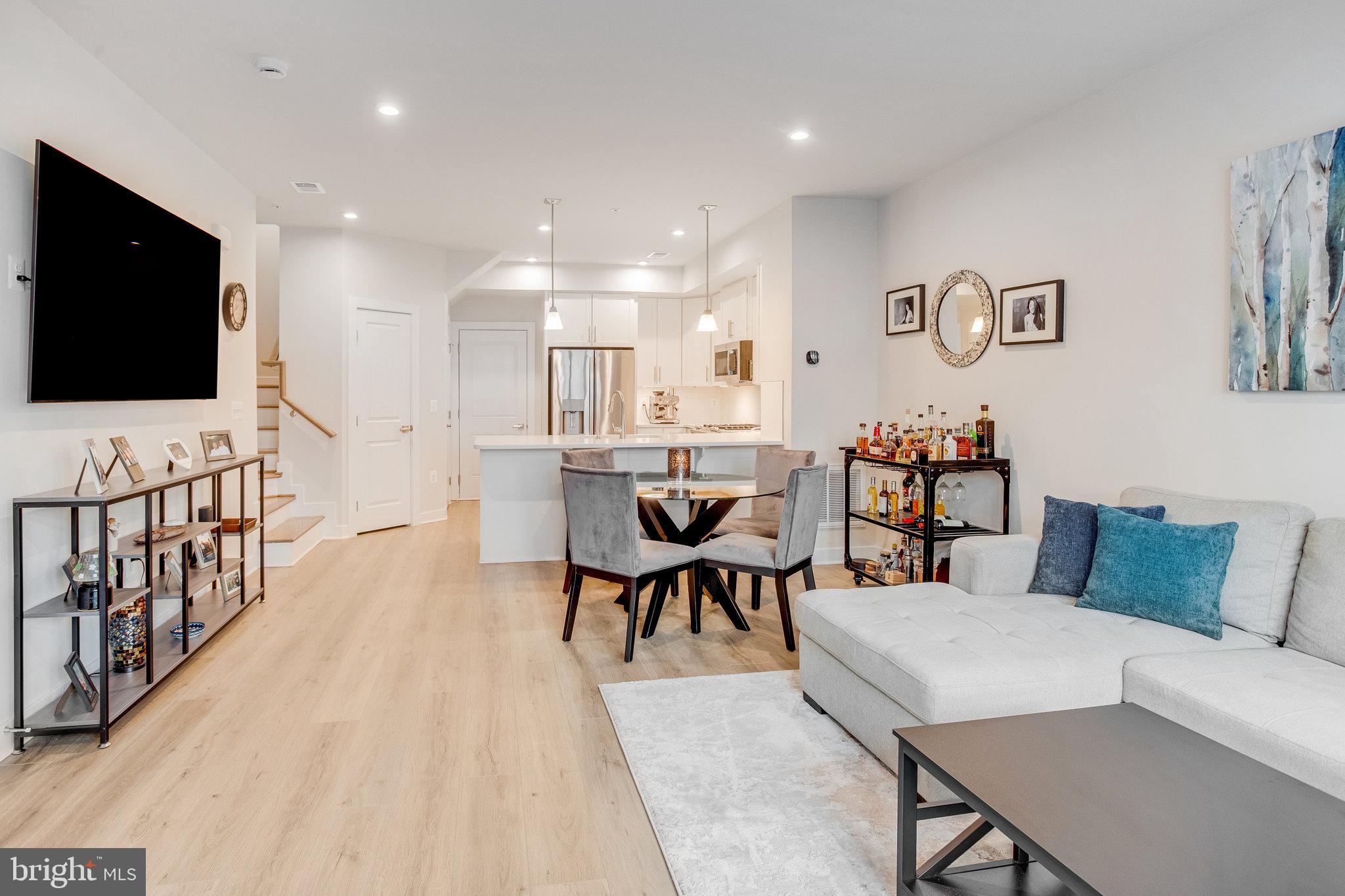 POTOMAC SHORES - Residential