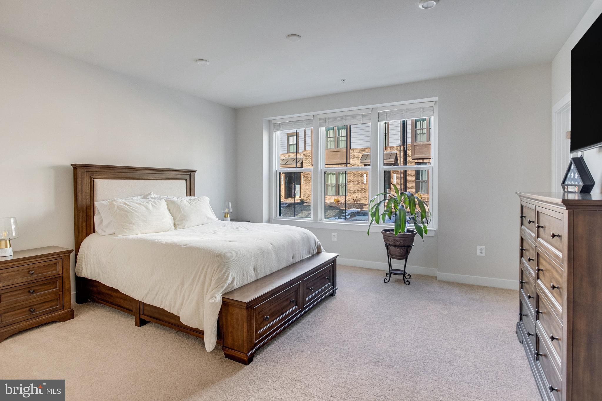 POTOMAC SHORES - Residential