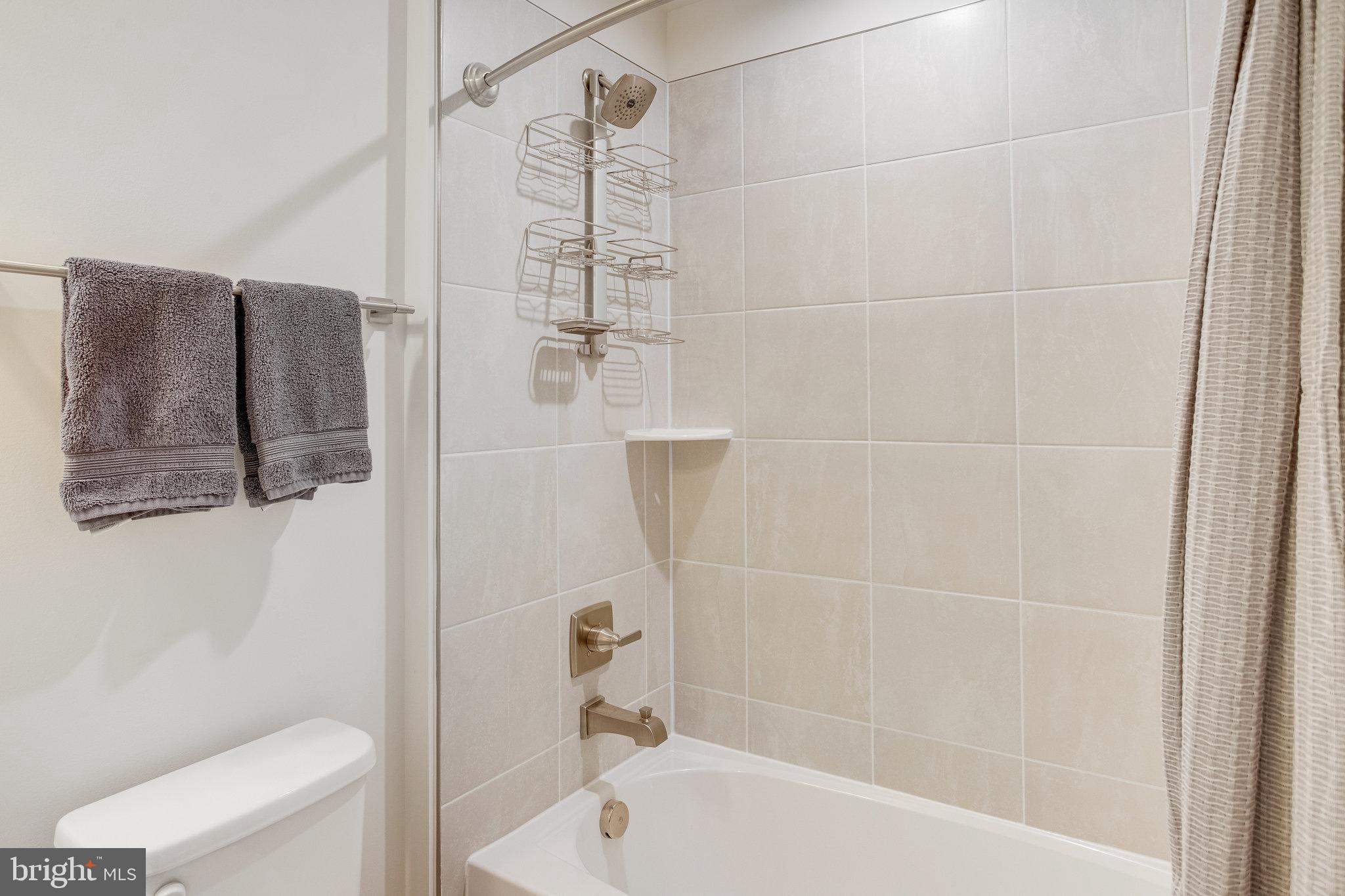 POTOMAC SHORES - Residential