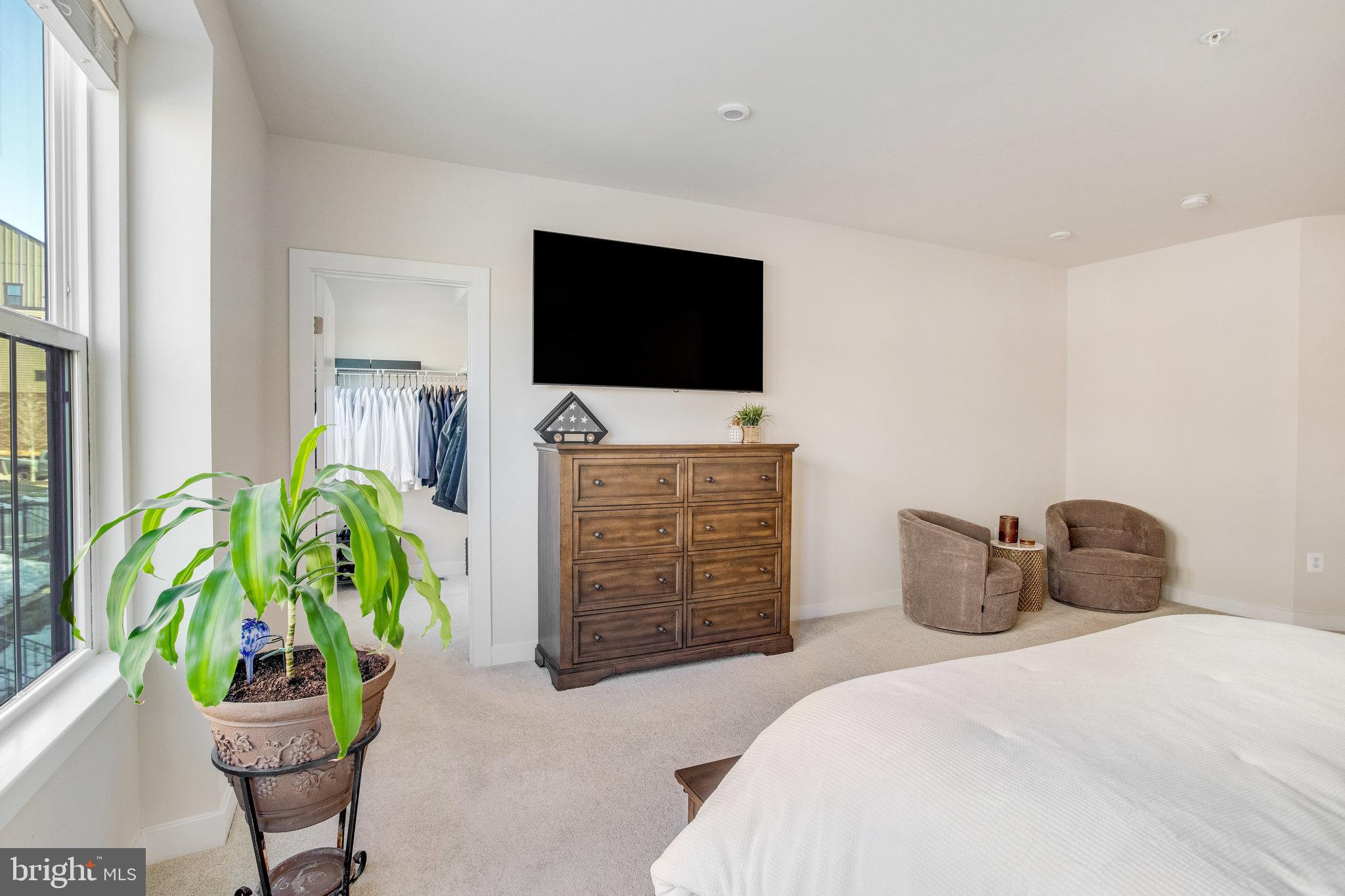 POTOMAC SHORES - Residential