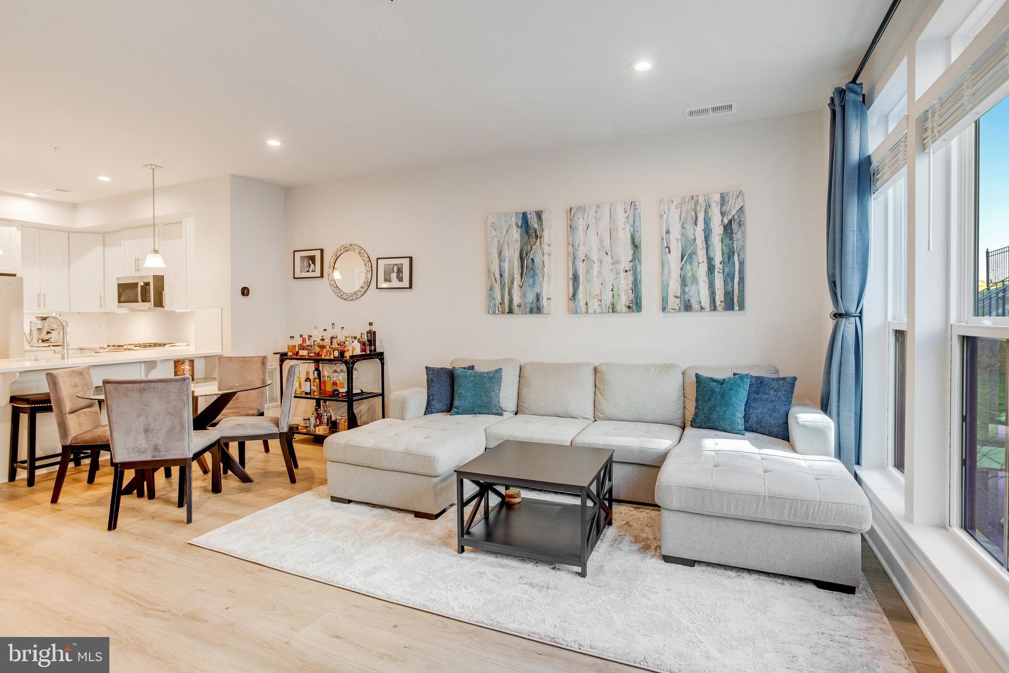 17440 SOUTHERN SHORES DRIVE