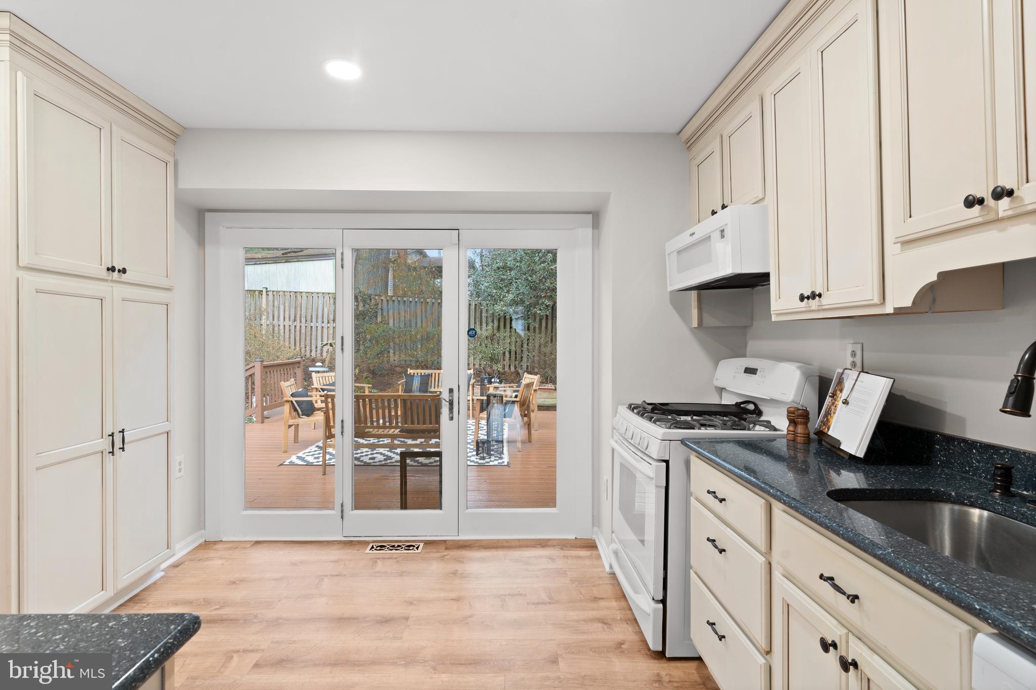 KEENE MILL MANOR - Residential