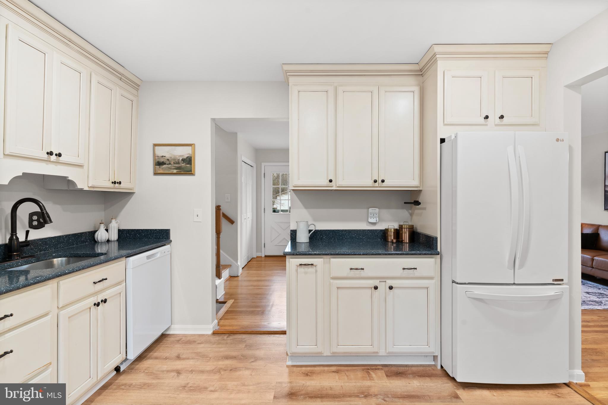 KEENE MILL MANOR - Residential