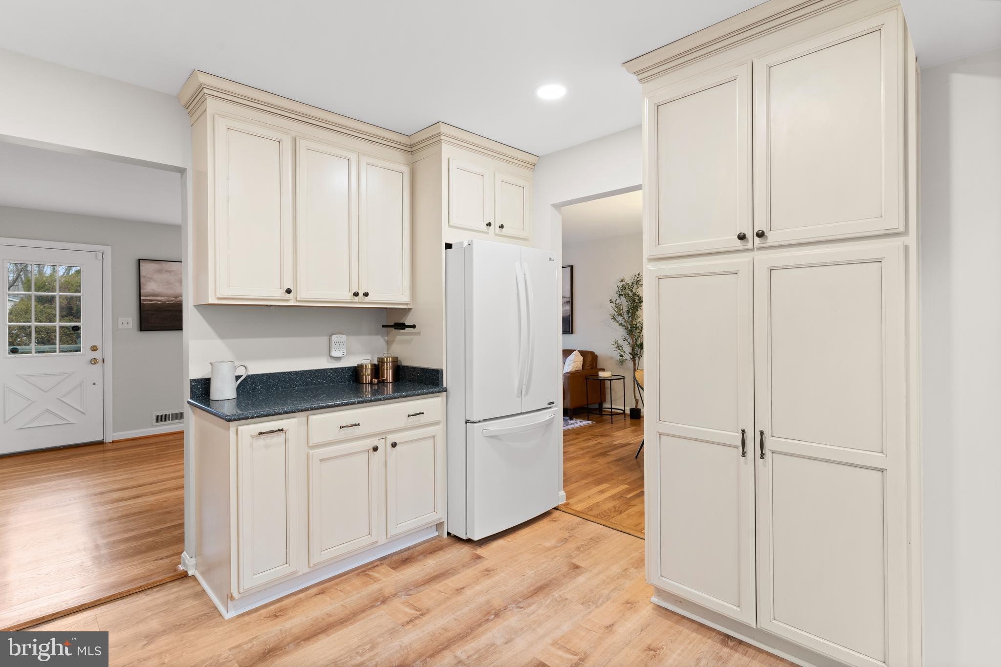 KEENE MILL MANOR - Residential