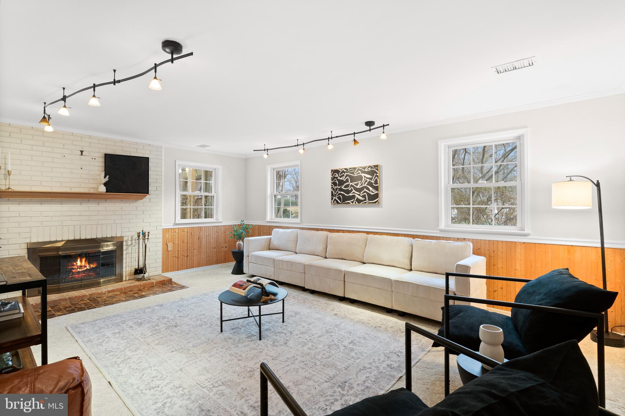 KEENE MILL MANOR - Residential