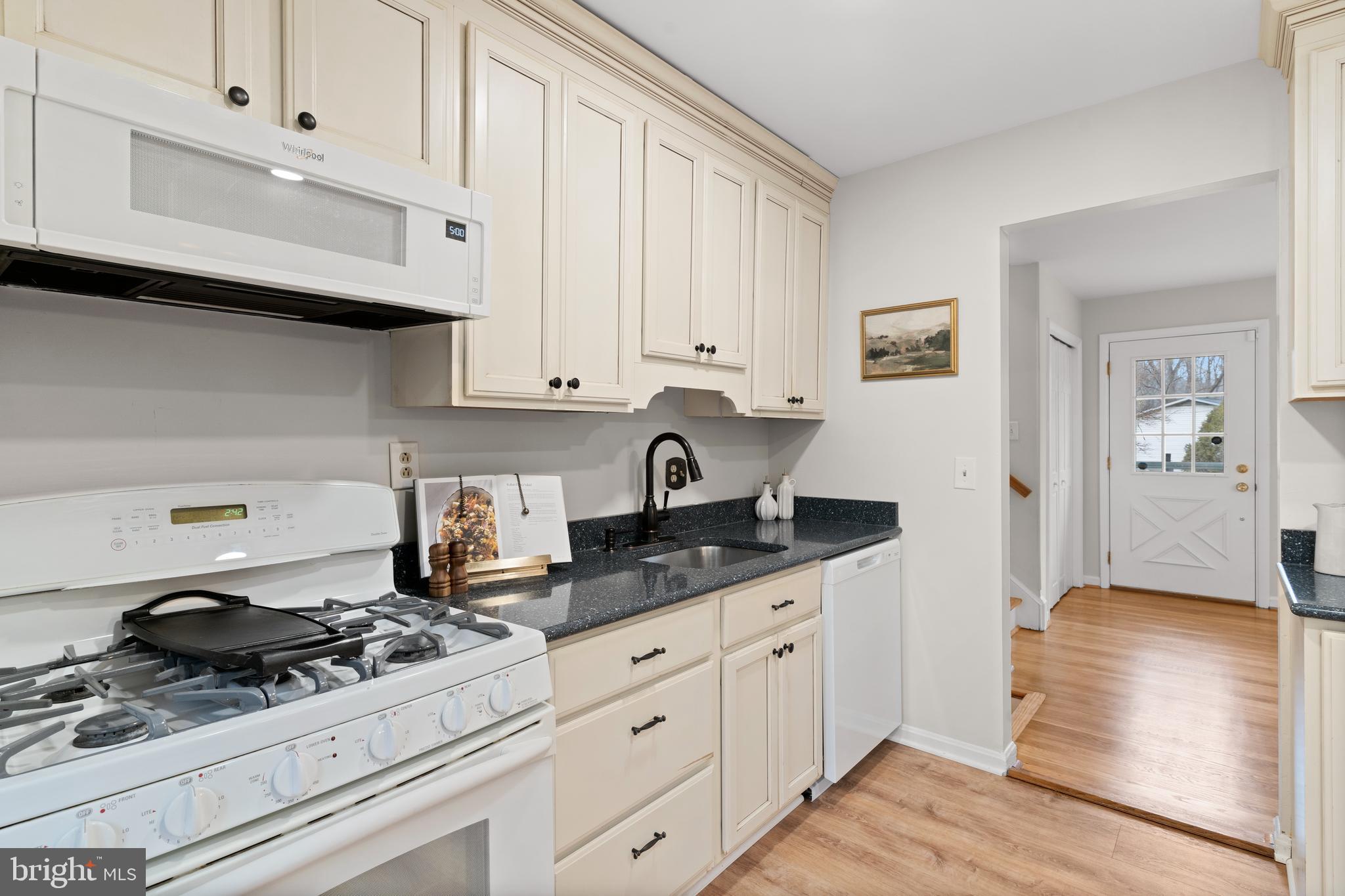 KEENE MILL MANOR - Residential