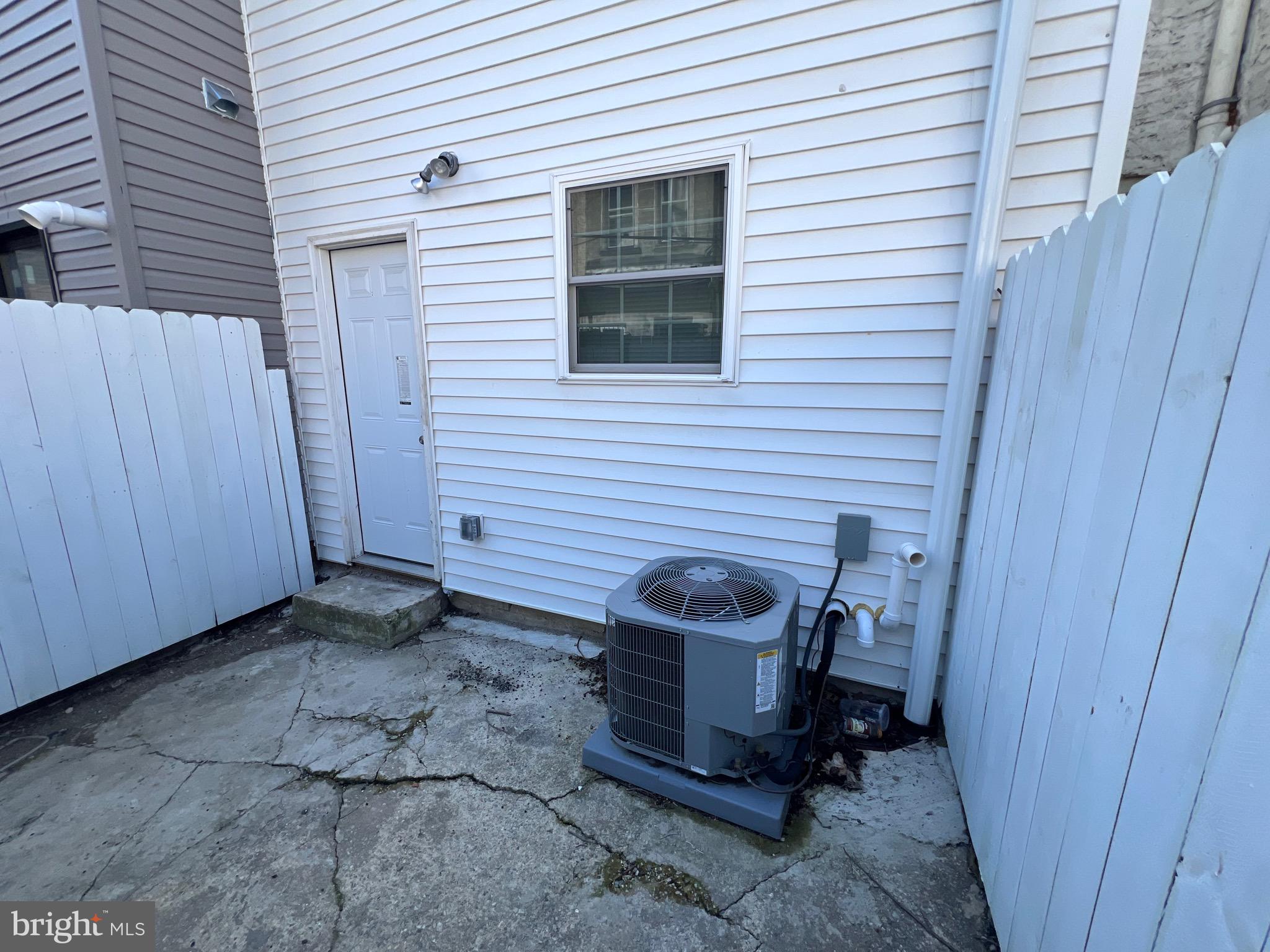 POINT BREEZE - Residential