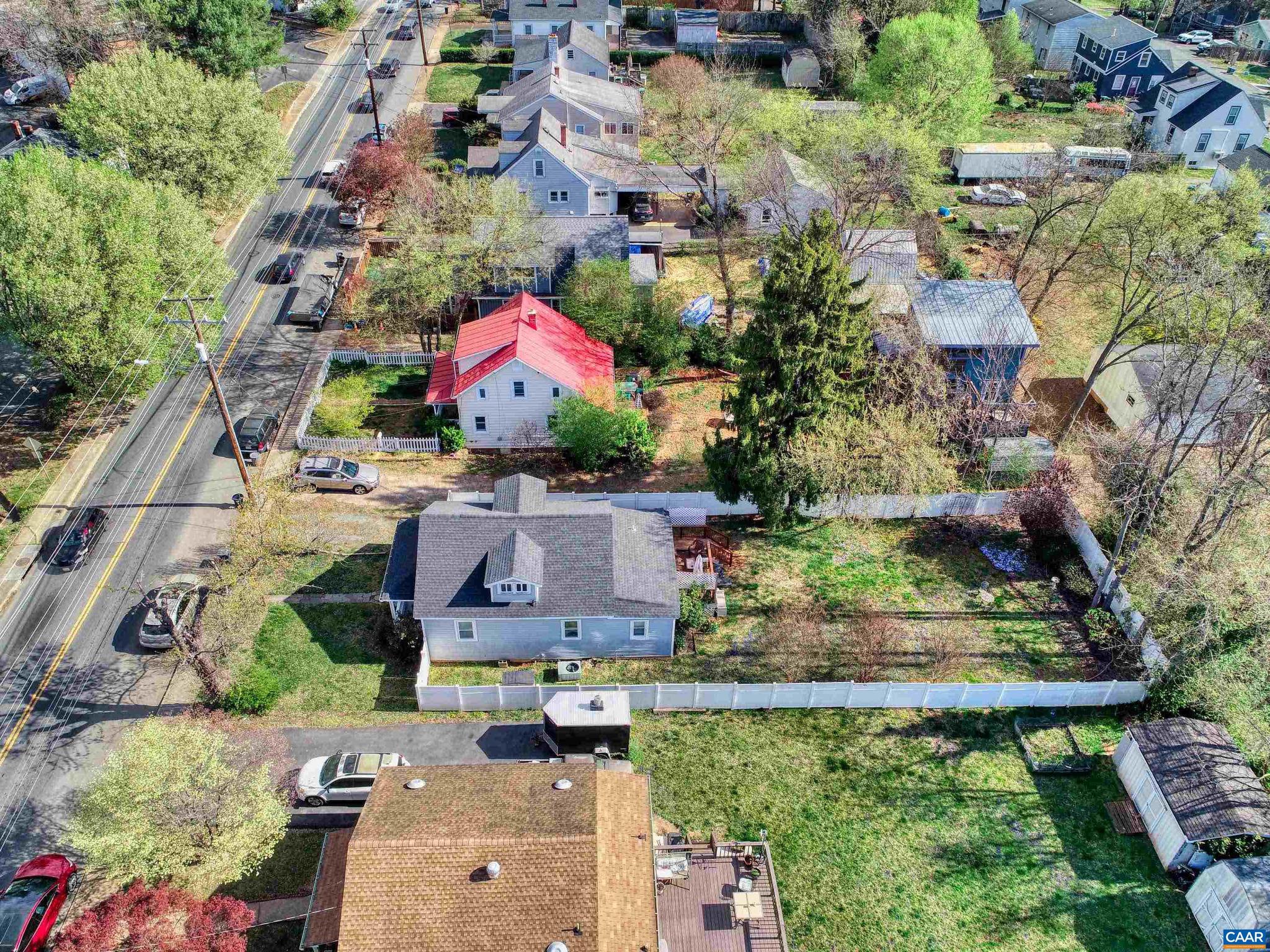518 MEADE AVE