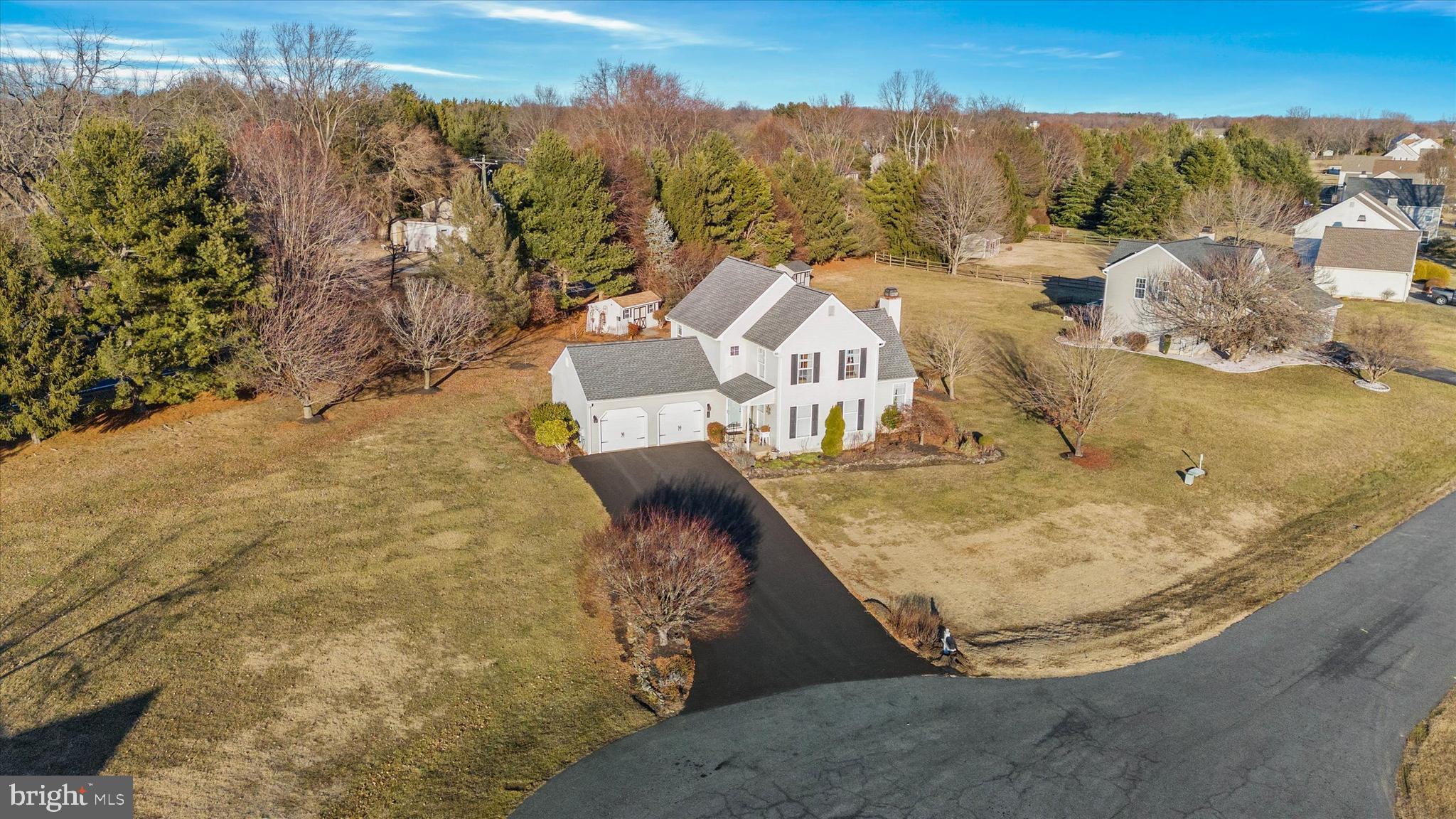 312 W BRADFORD COURT