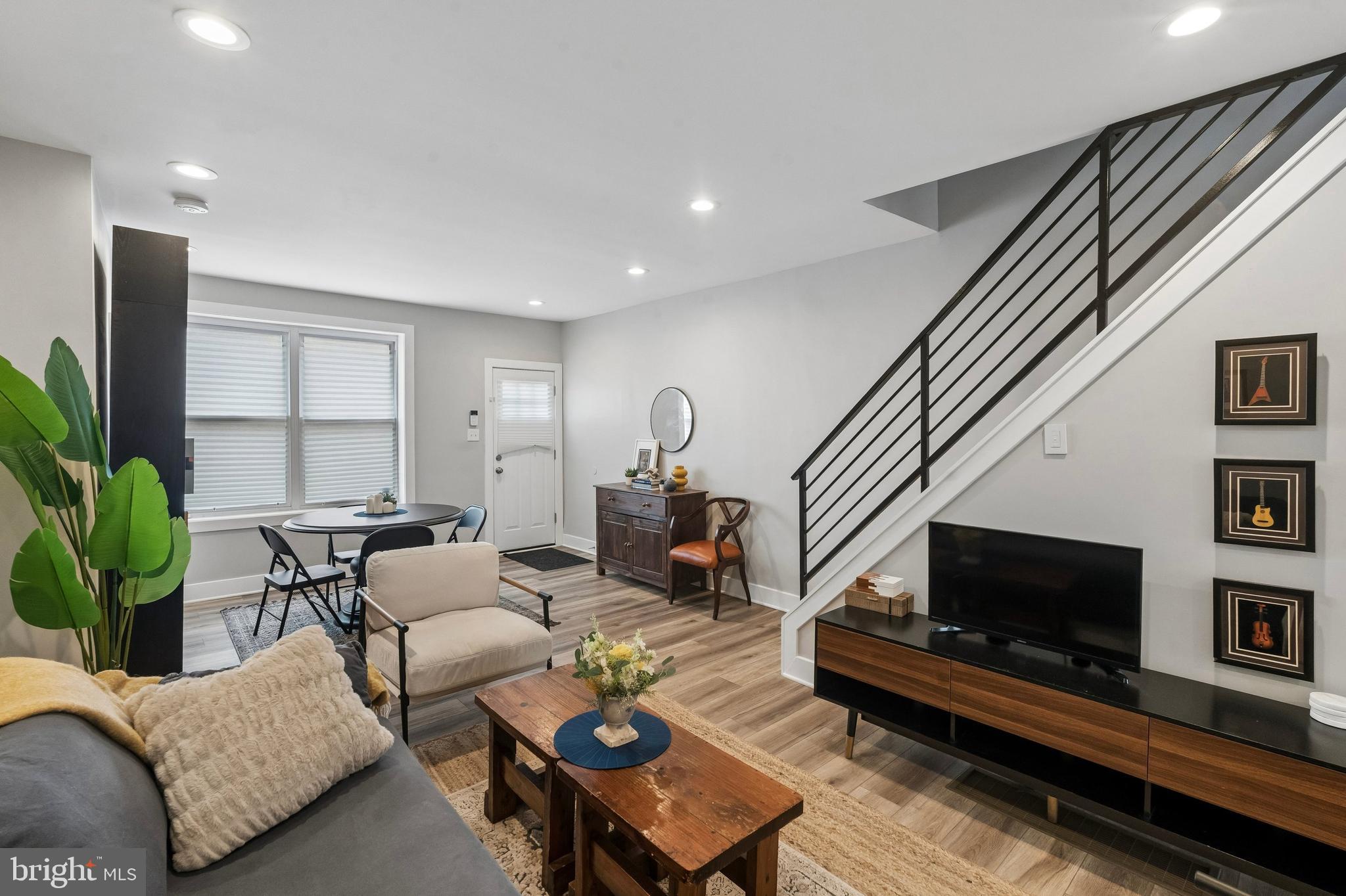 1612 S LECOUNT STREET