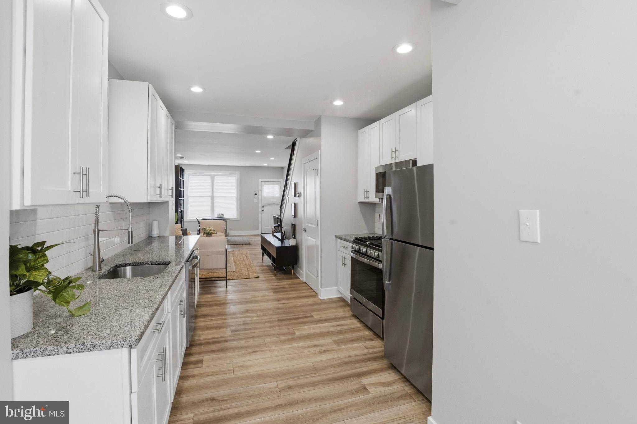 1612 S LECOUNT STREET