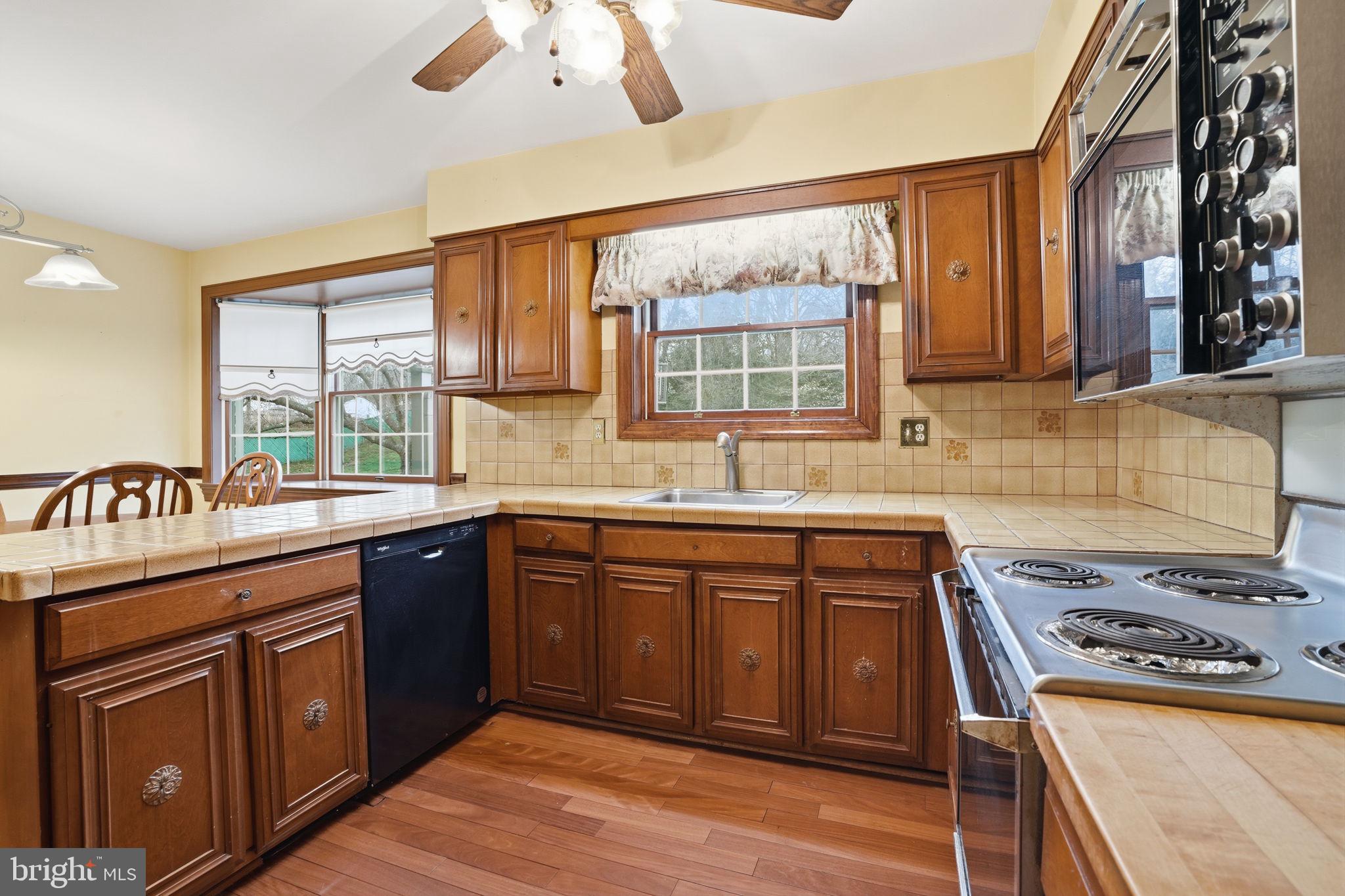 HILLCRESTSHIRE - Residential