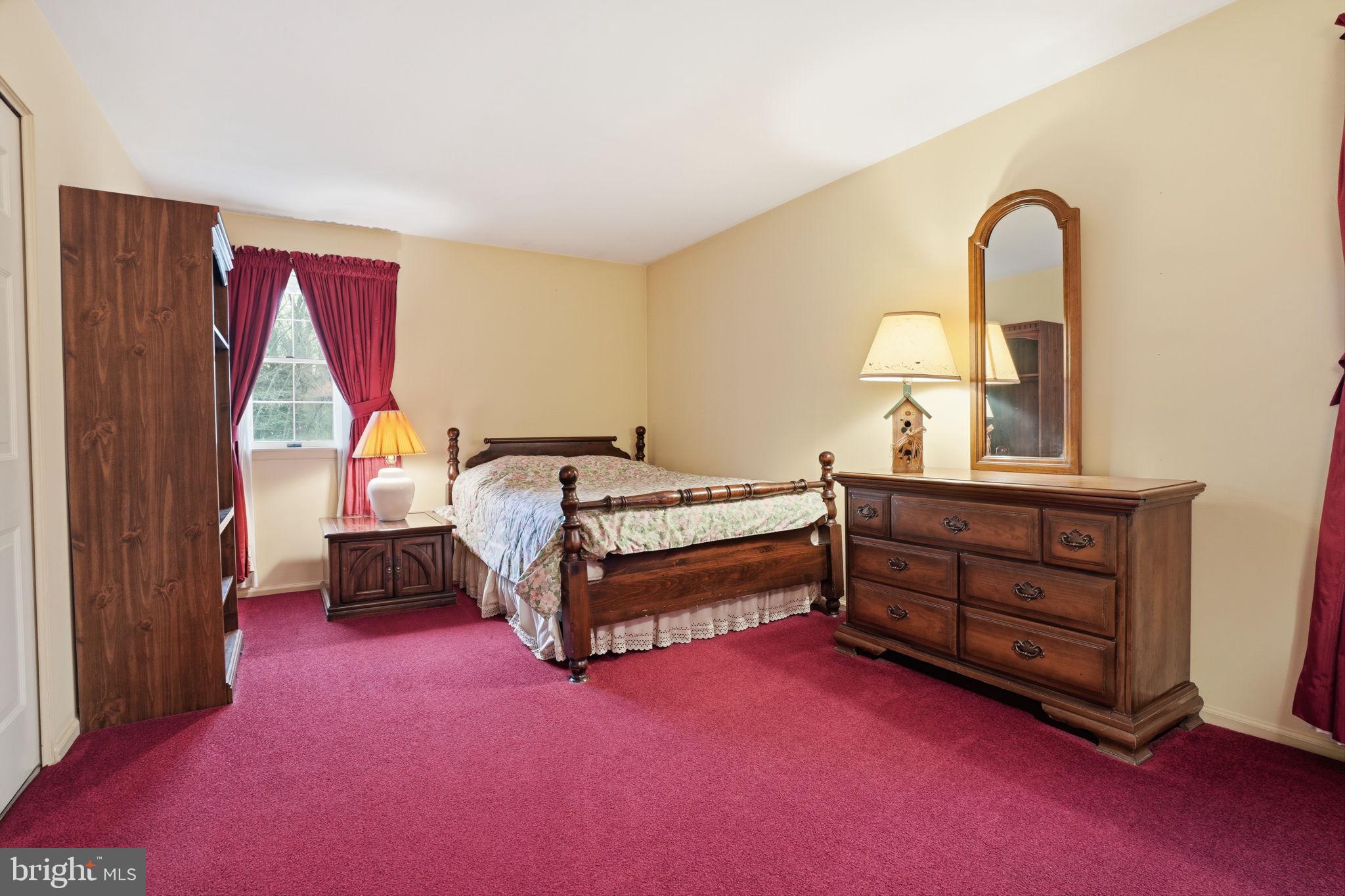 HILLCRESTSHIRE - Residential