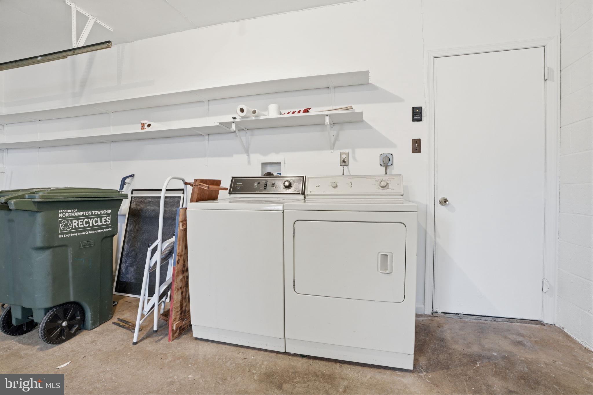 HILLCRESTSHIRE - Residential