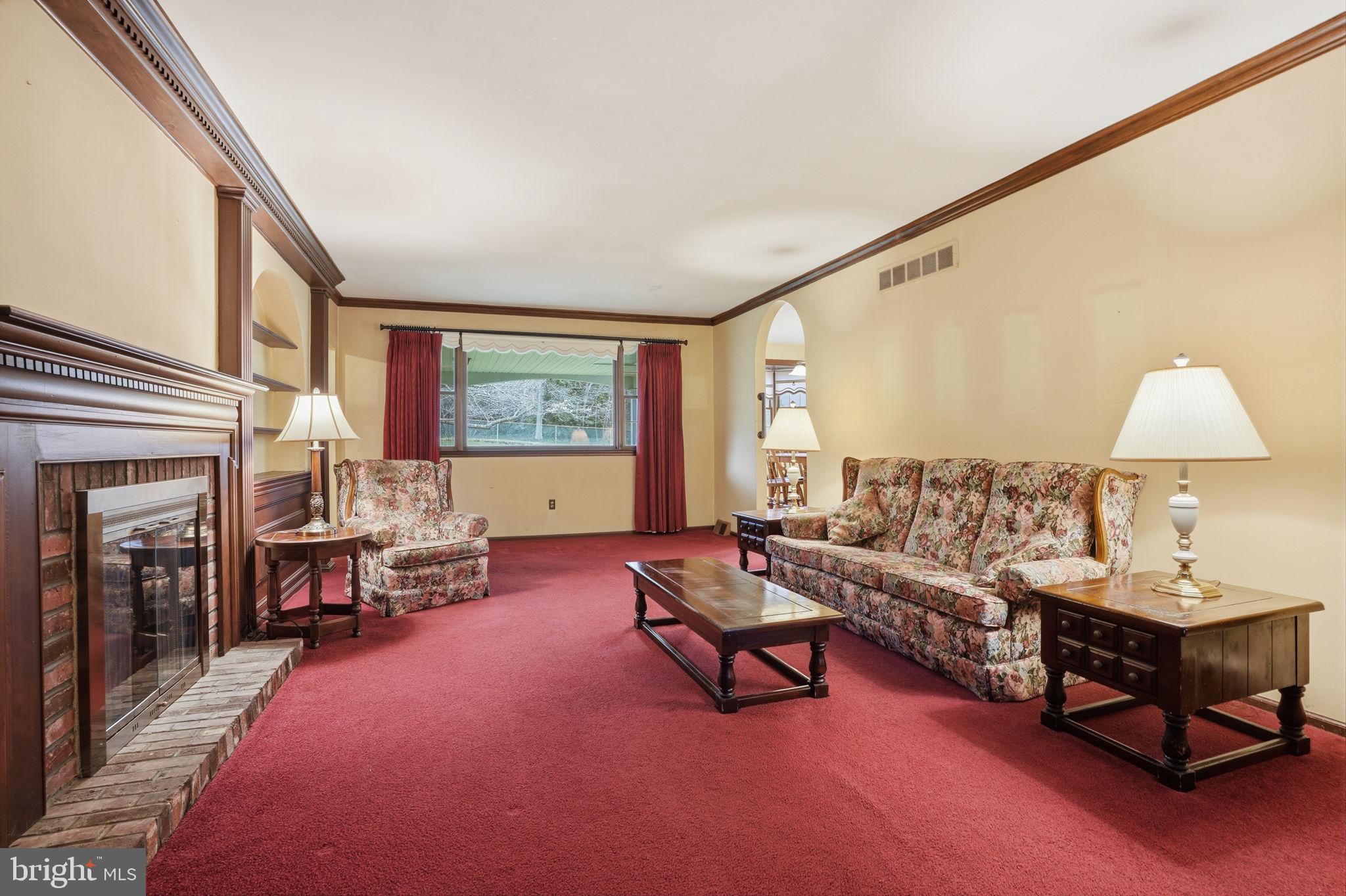 HILLCRESTSHIRE - Residential