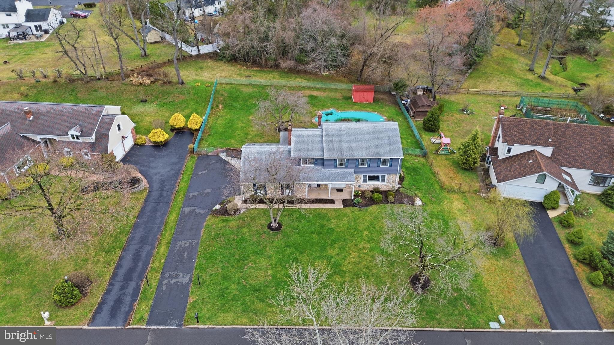 HILLCRESTSHIRE - Residential