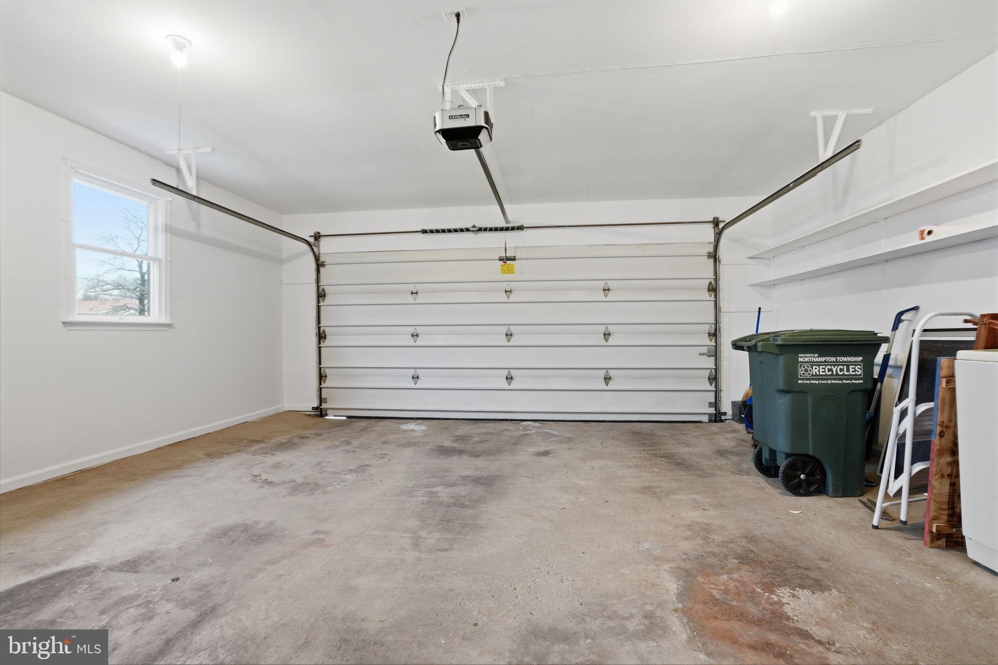 HILLCRESTSHIRE - Residential