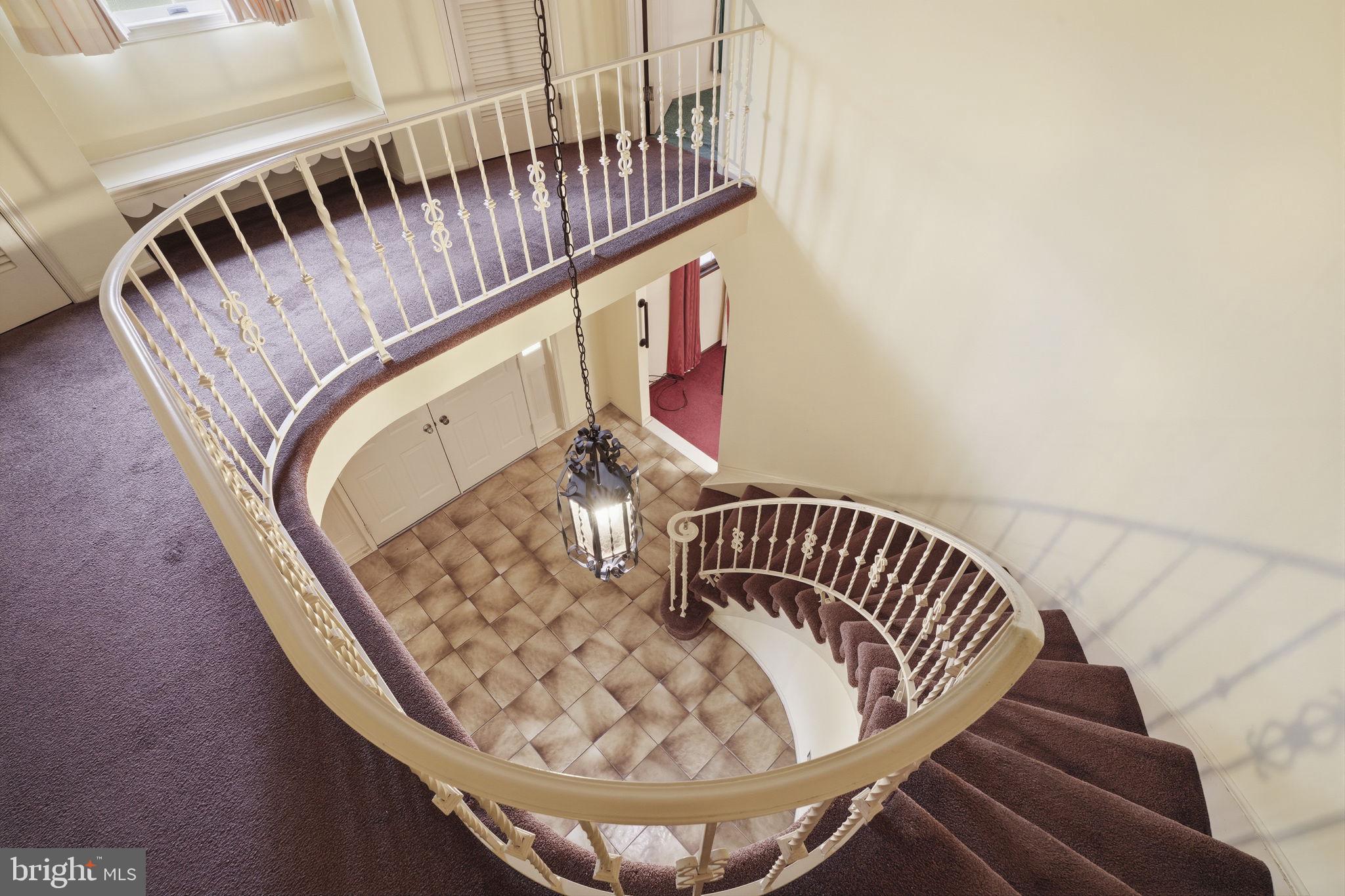 HILLCRESTSHIRE - Residential