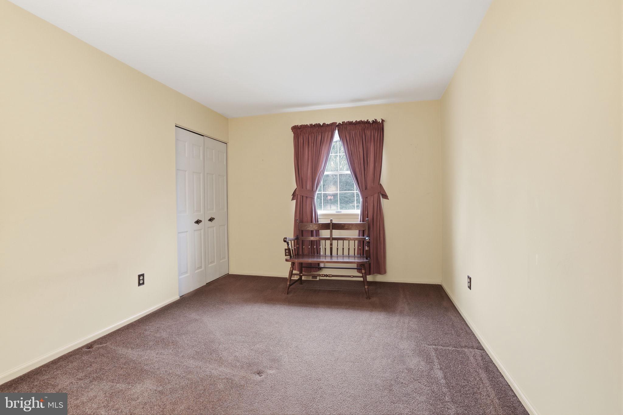 HILLCRESTSHIRE - Residential