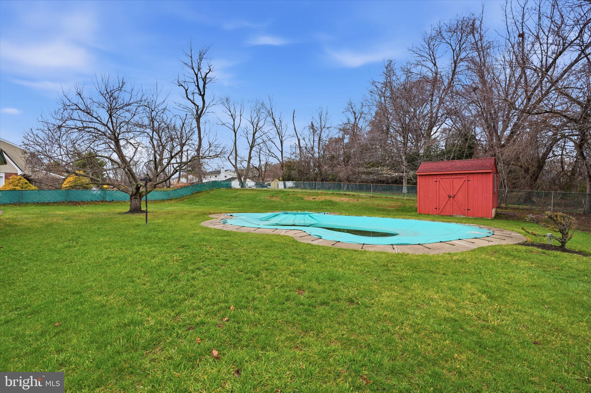 HILLCRESTSHIRE - Residential