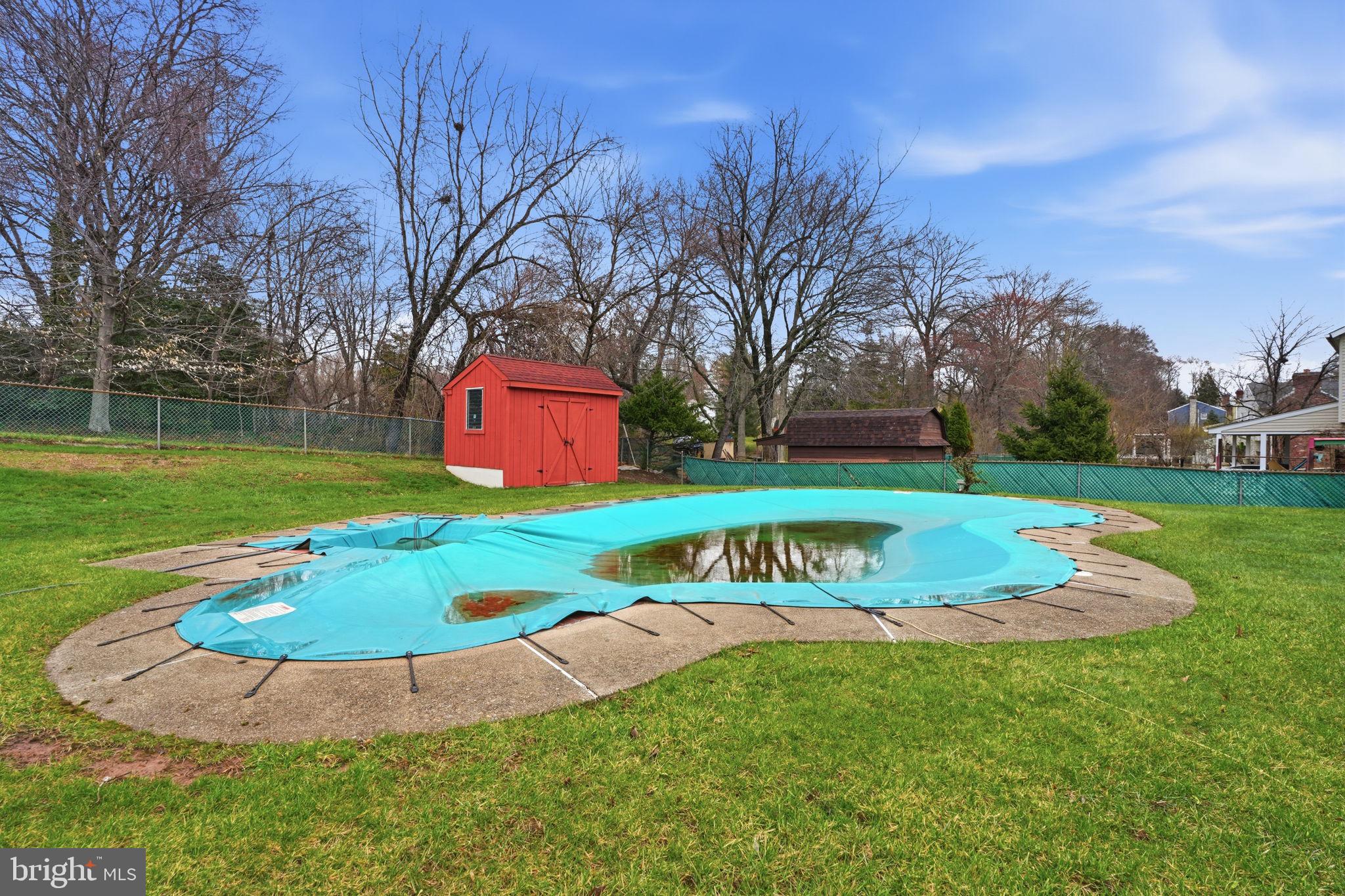 HILLCRESTSHIRE - Residential