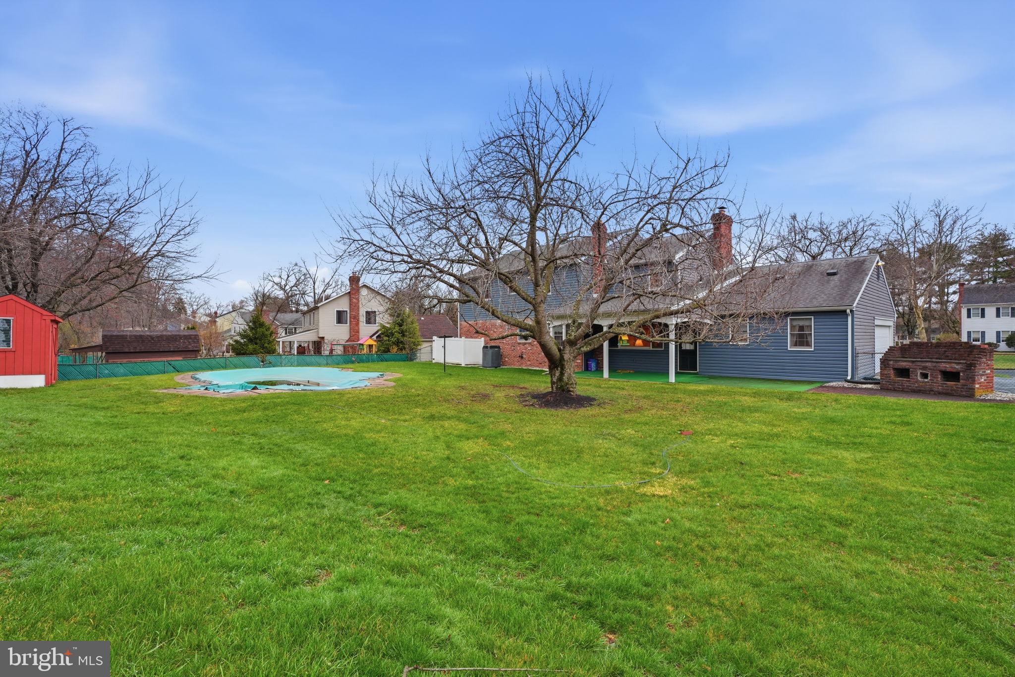 HILLCRESTSHIRE - Residential