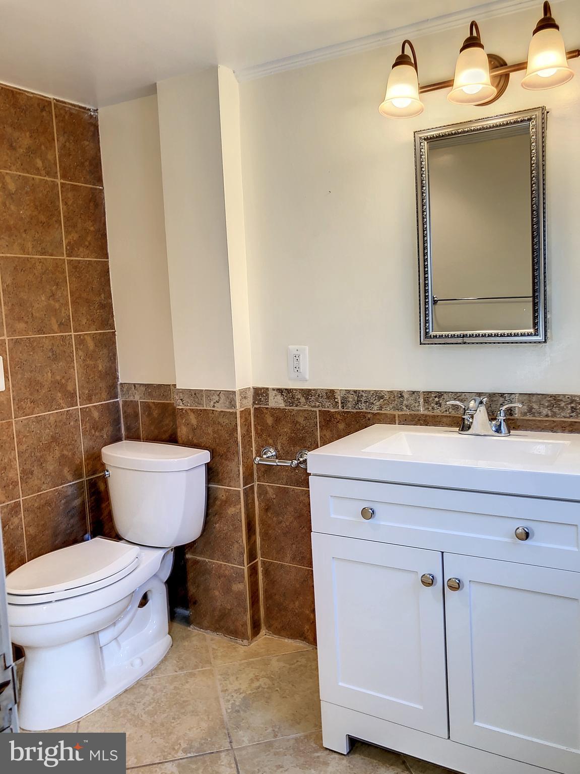 FALLS CHURCH - Residential Lease