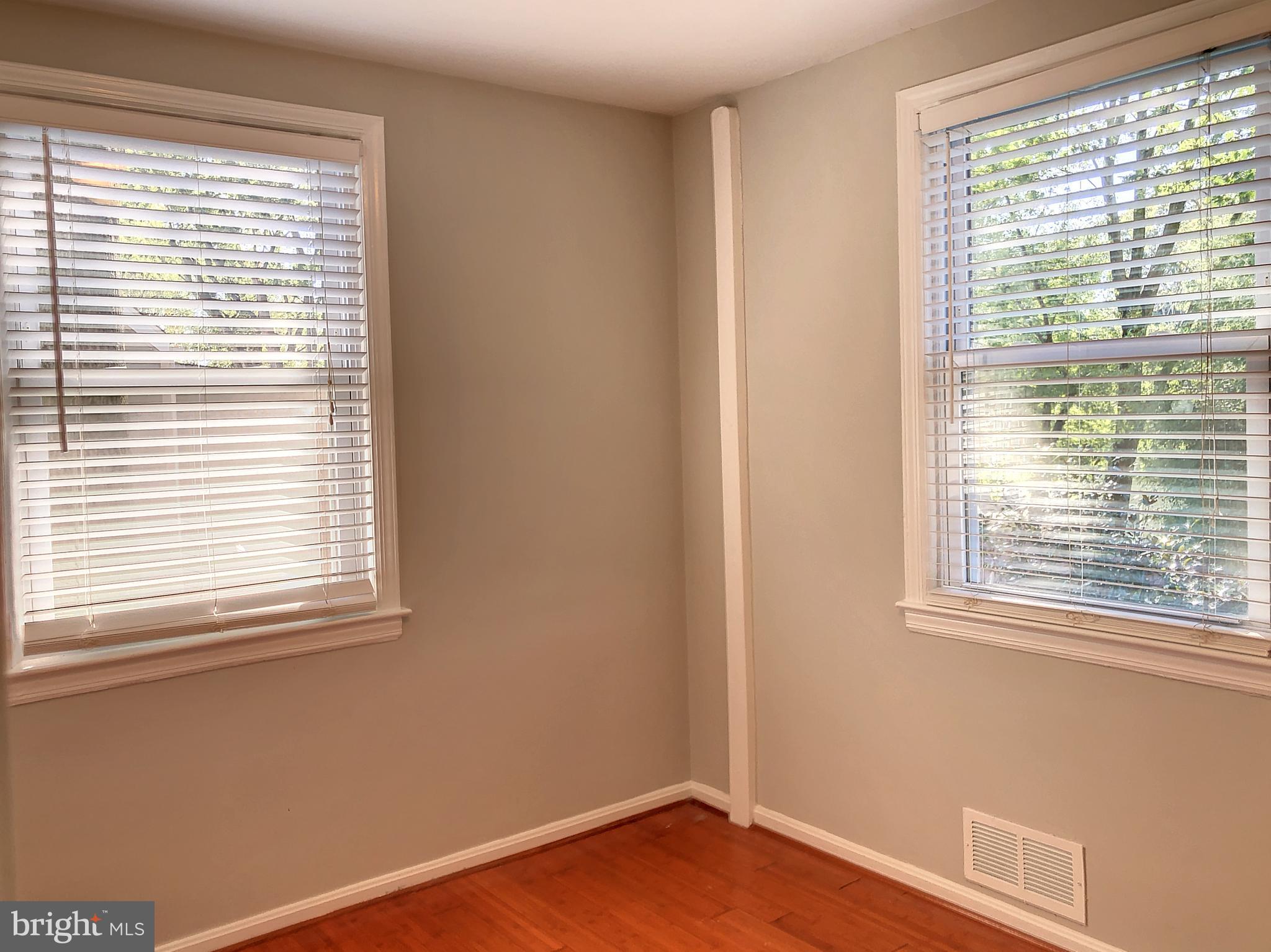 FALLS CHURCH - Residential Lease