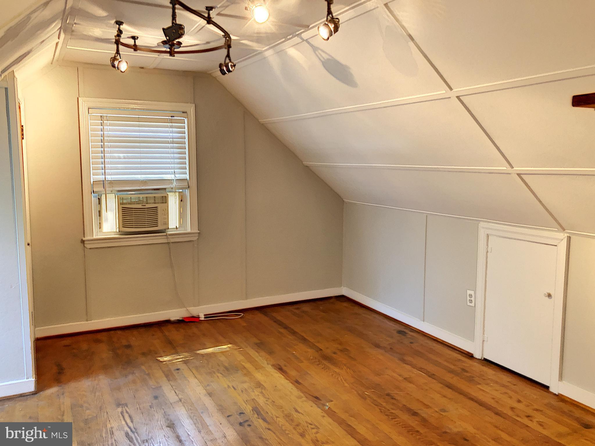 FALLS CHURCH - Residential Lease