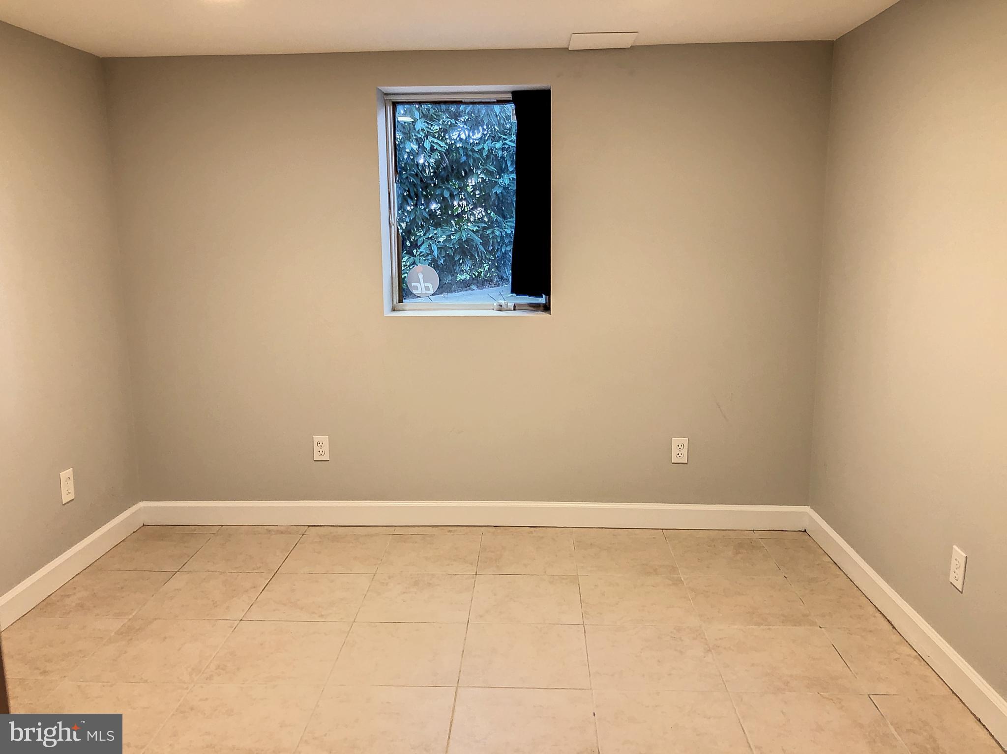 FALLS CHURCH - Residential Lease