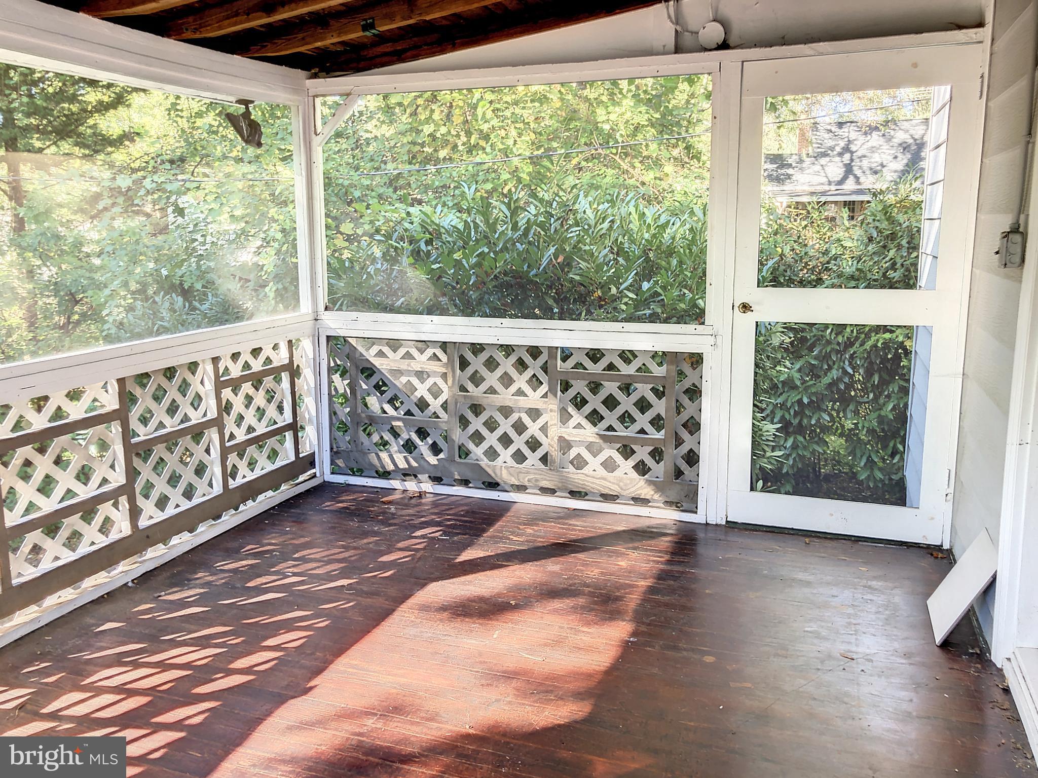 FALLS CHURCH - Residential Lease