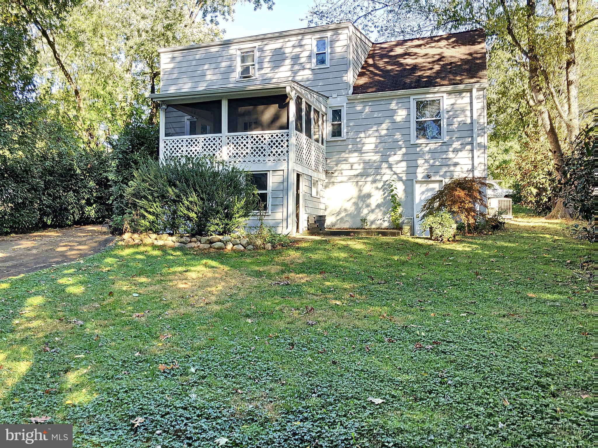 FALLS CHURCH - Residential Lease