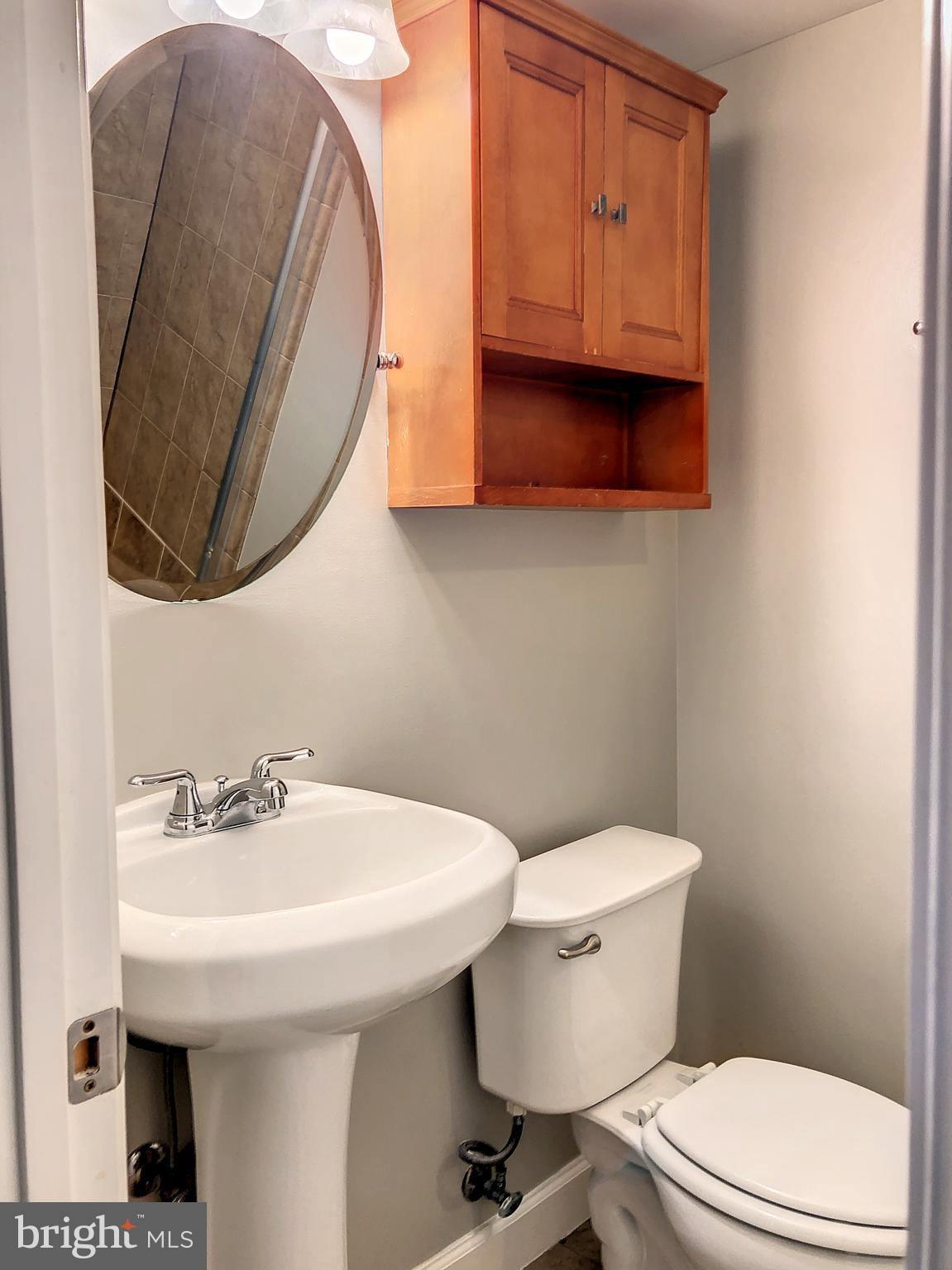 FALLS CHURCH - Residential Lease