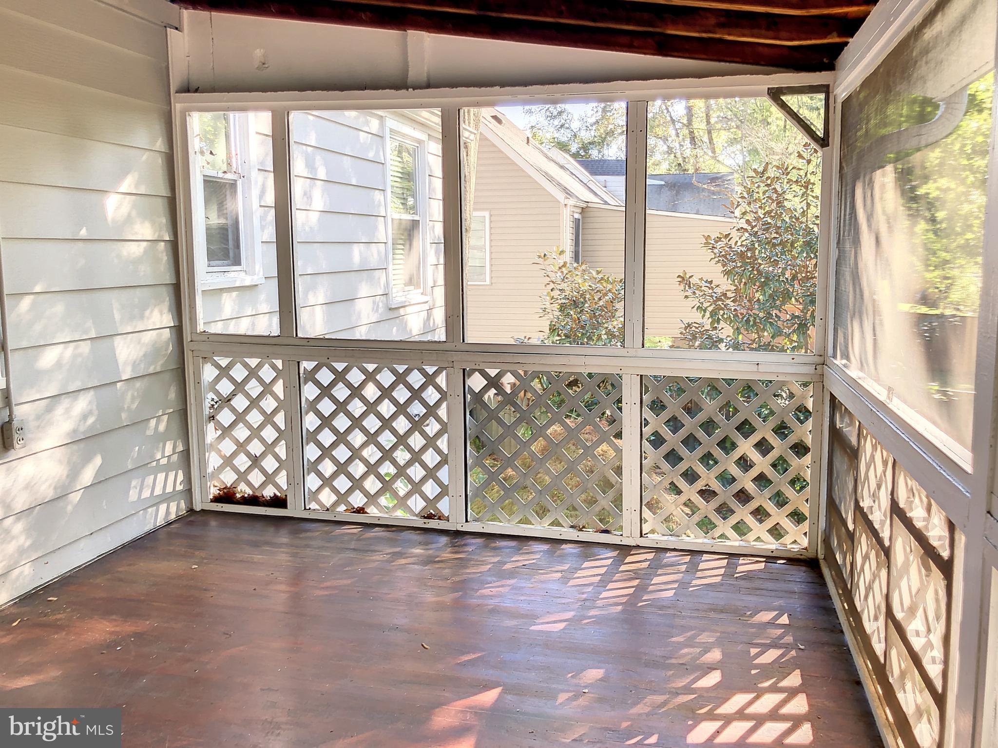 FALLS CHURCH - Residential Lease