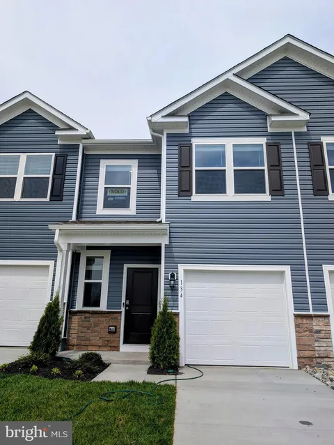 134 Willett Hollow Drive, Stephens City, VA MLS: VAFV2033804