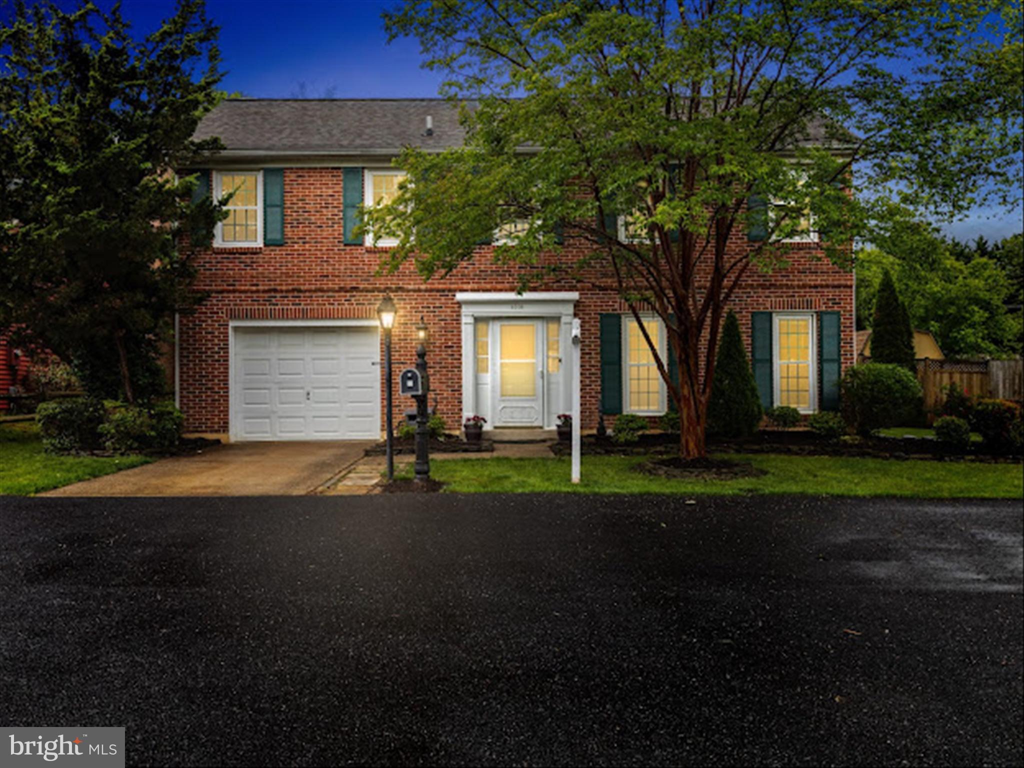 HUNTERS GLEN - Residential