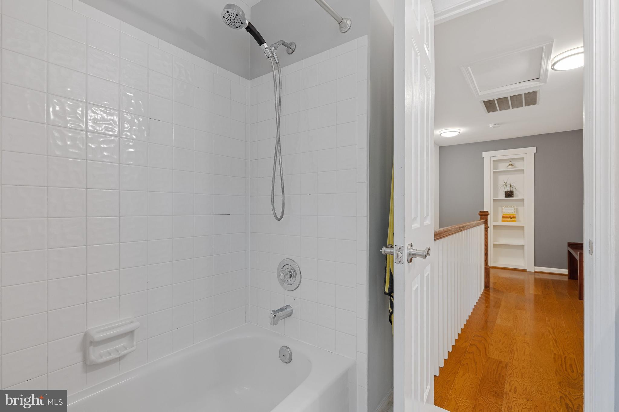 HUNTERS GLEN - Residential